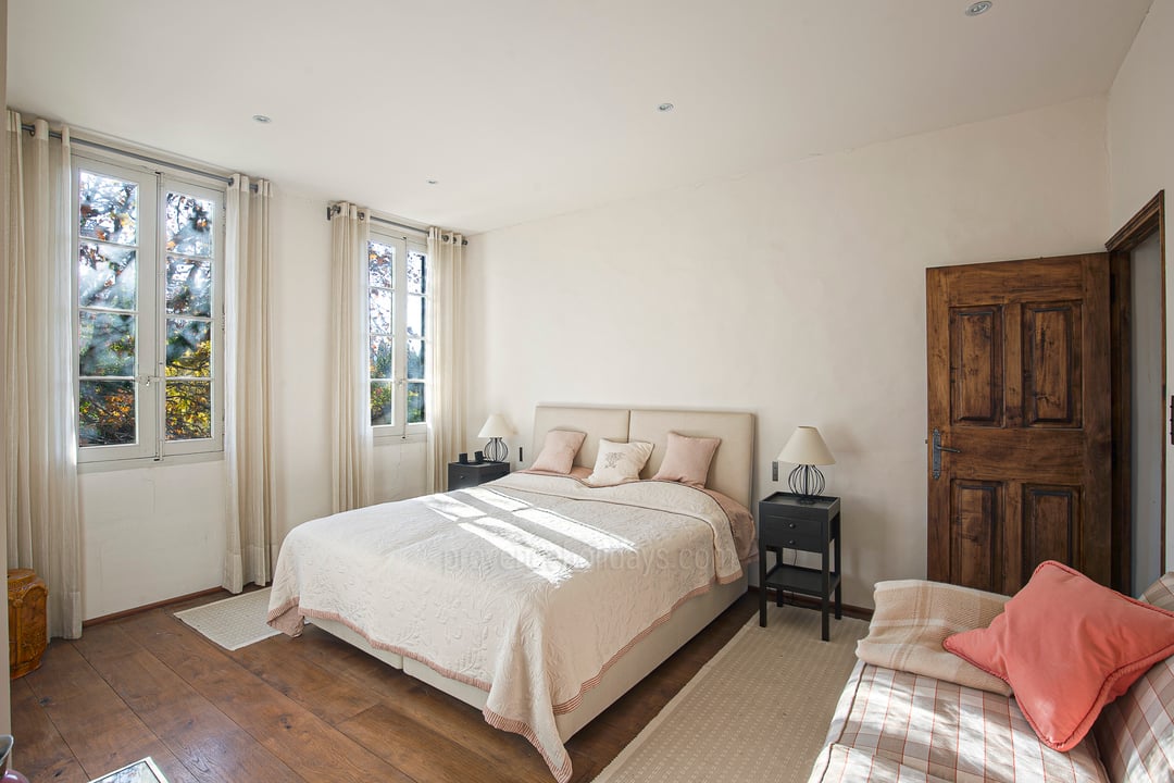 9 - Bastide Clairchamp: Villa: Bedroom