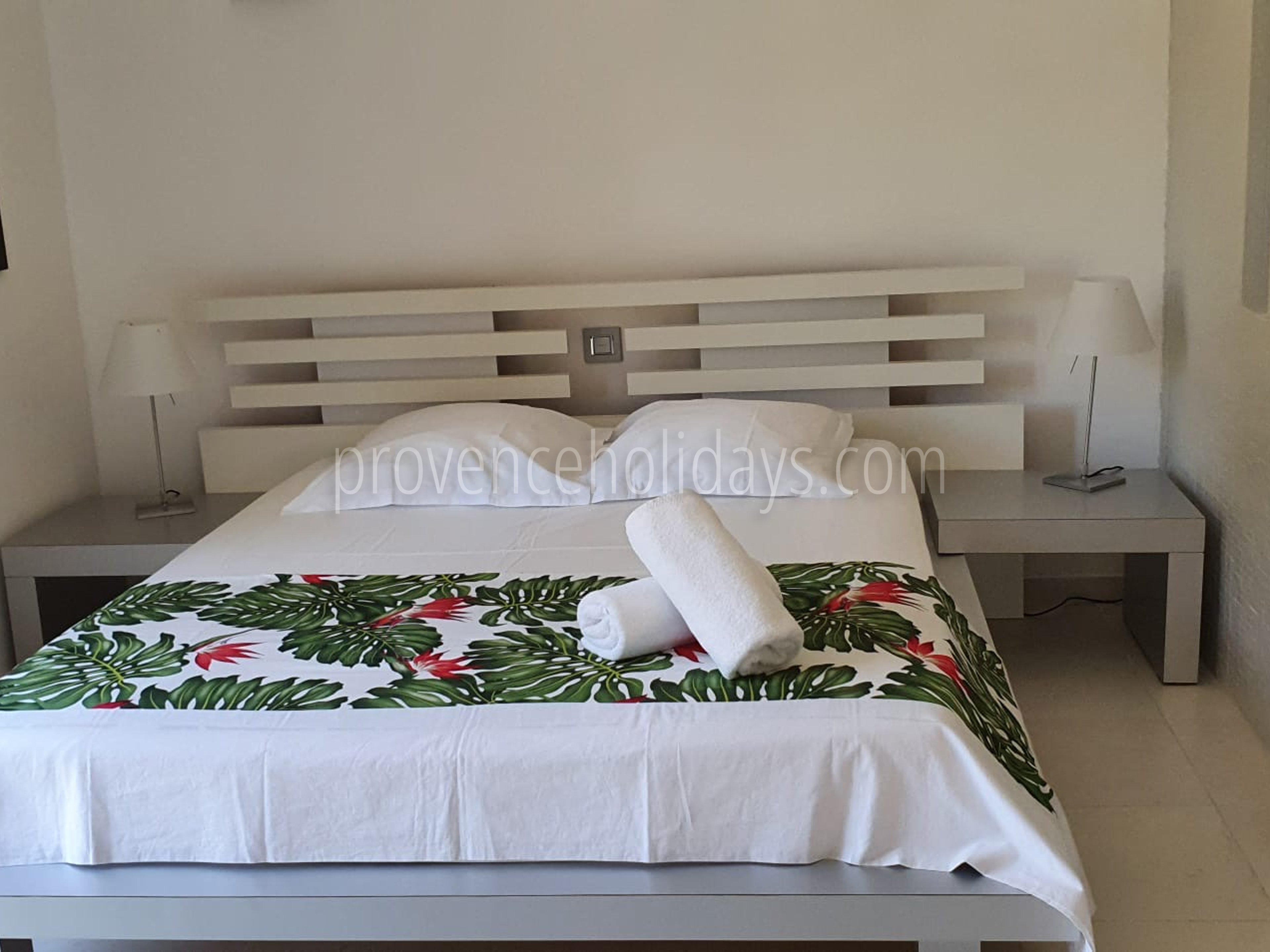 9 - Villa Elina: Villa: Bedroom