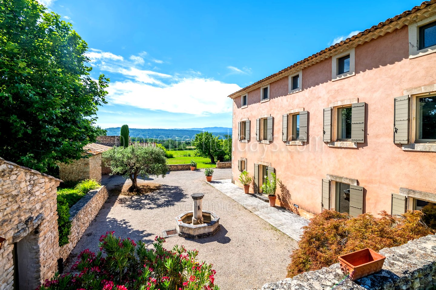13 - La Bastide des Sources: Villa: Exterior