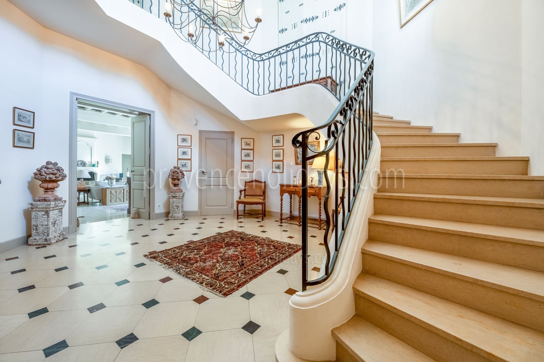 43 - Mas des Trois Cyprès: Villa: Interior