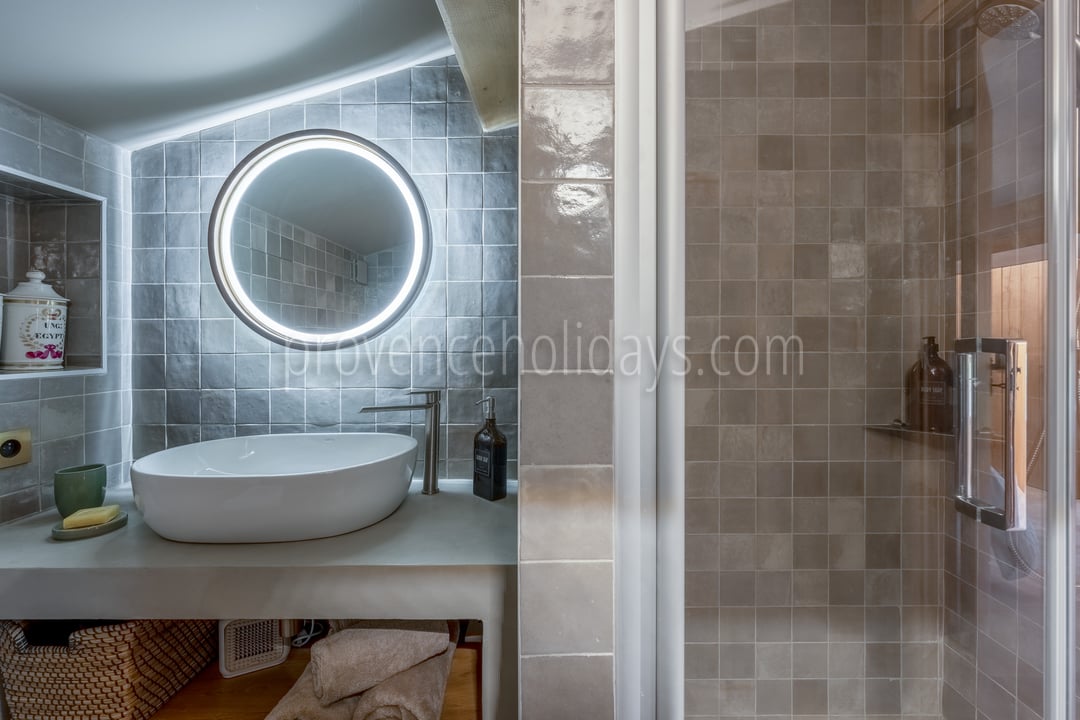 15 - Mas de la Calade: Villa: Bedroom