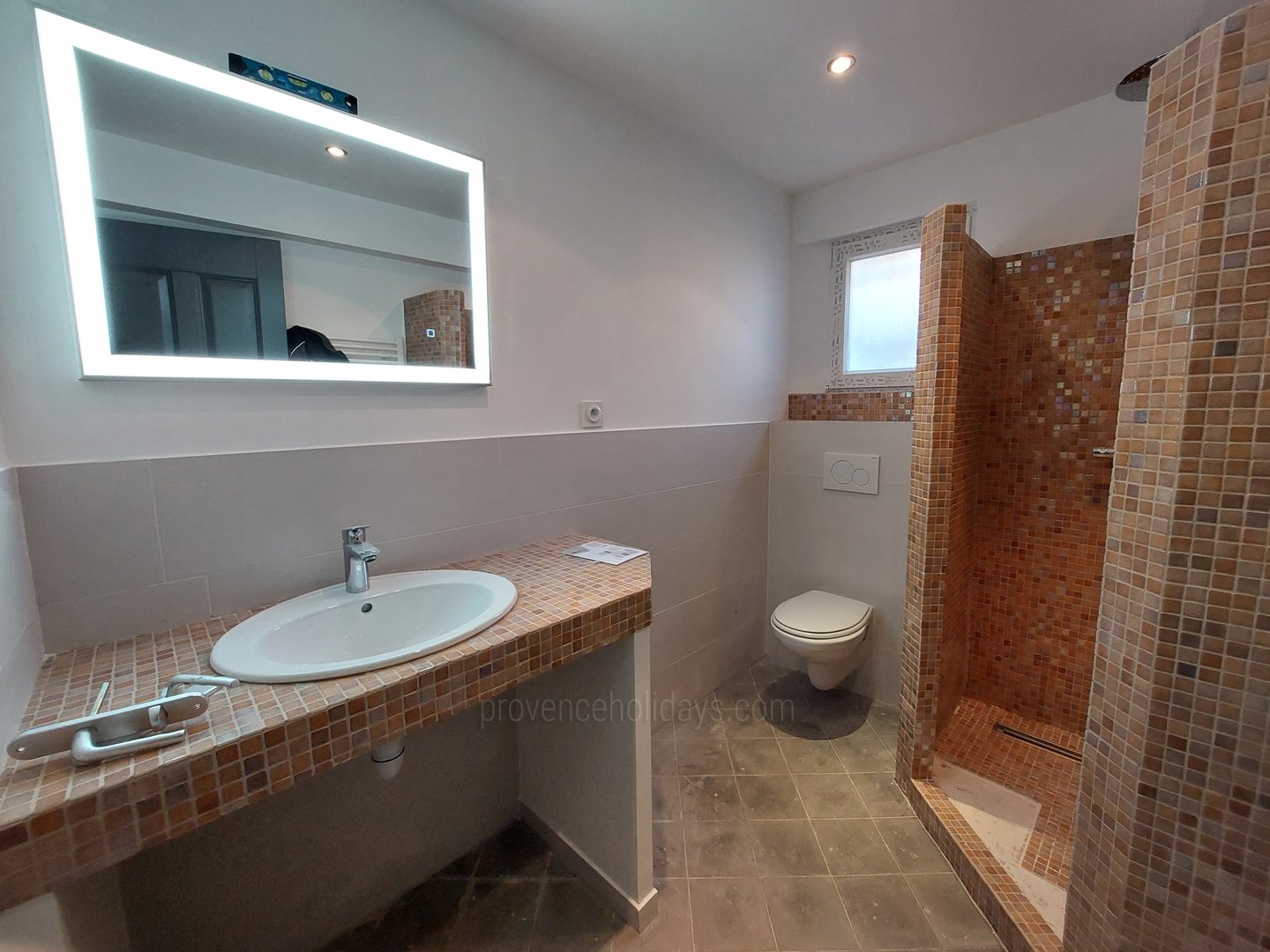 29 - La Maison de Village: Villa: Bathroom - Badkamer 3 Gastenverblijf
