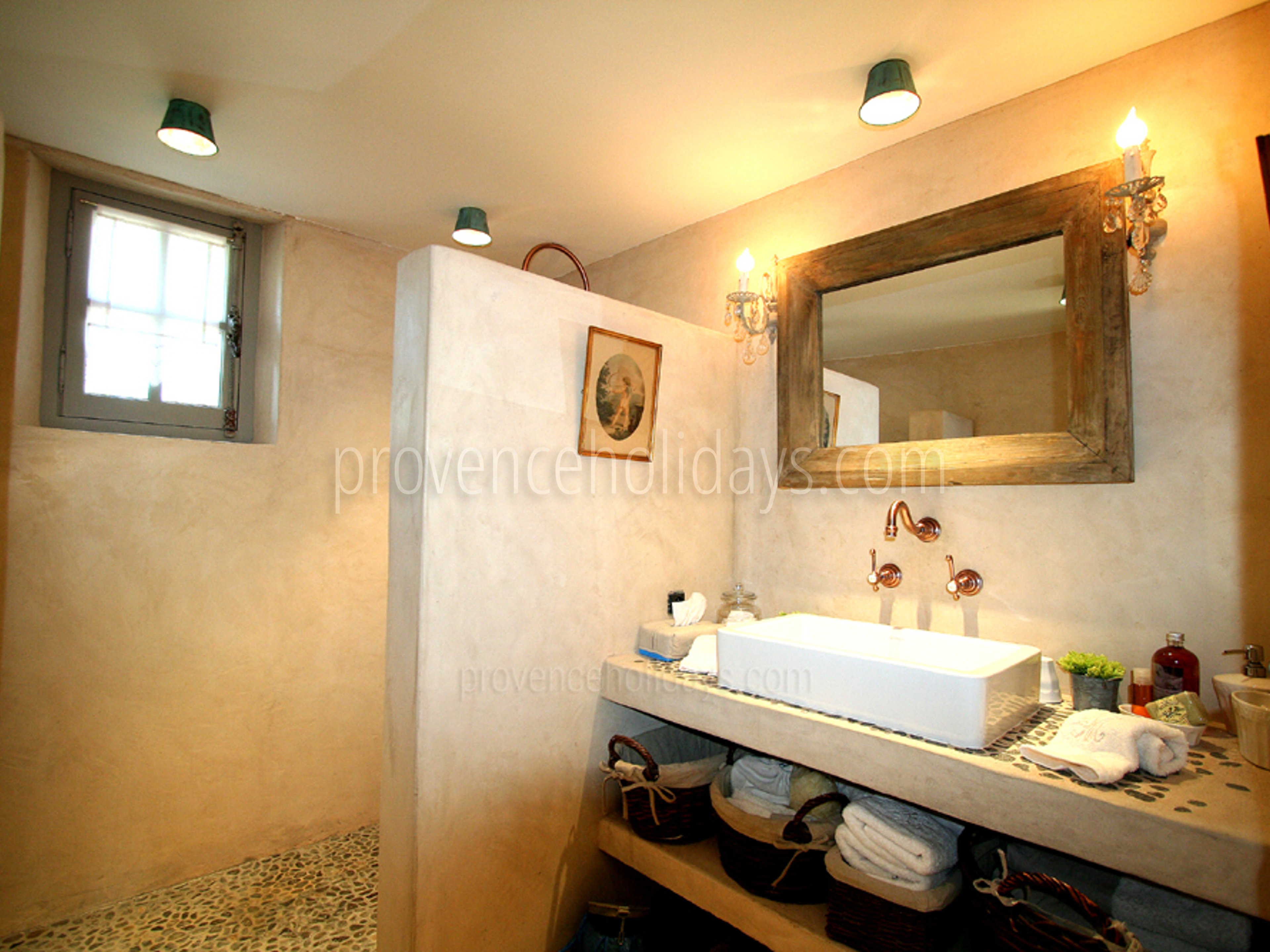 33 - Le Mas des Lavandes: Villa: Bathroom