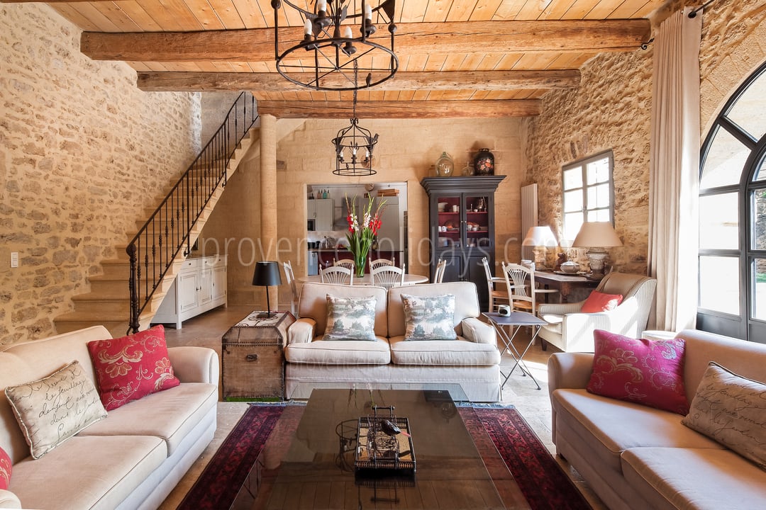 23 - Mas Pont-du-Gard: Villa: Interior