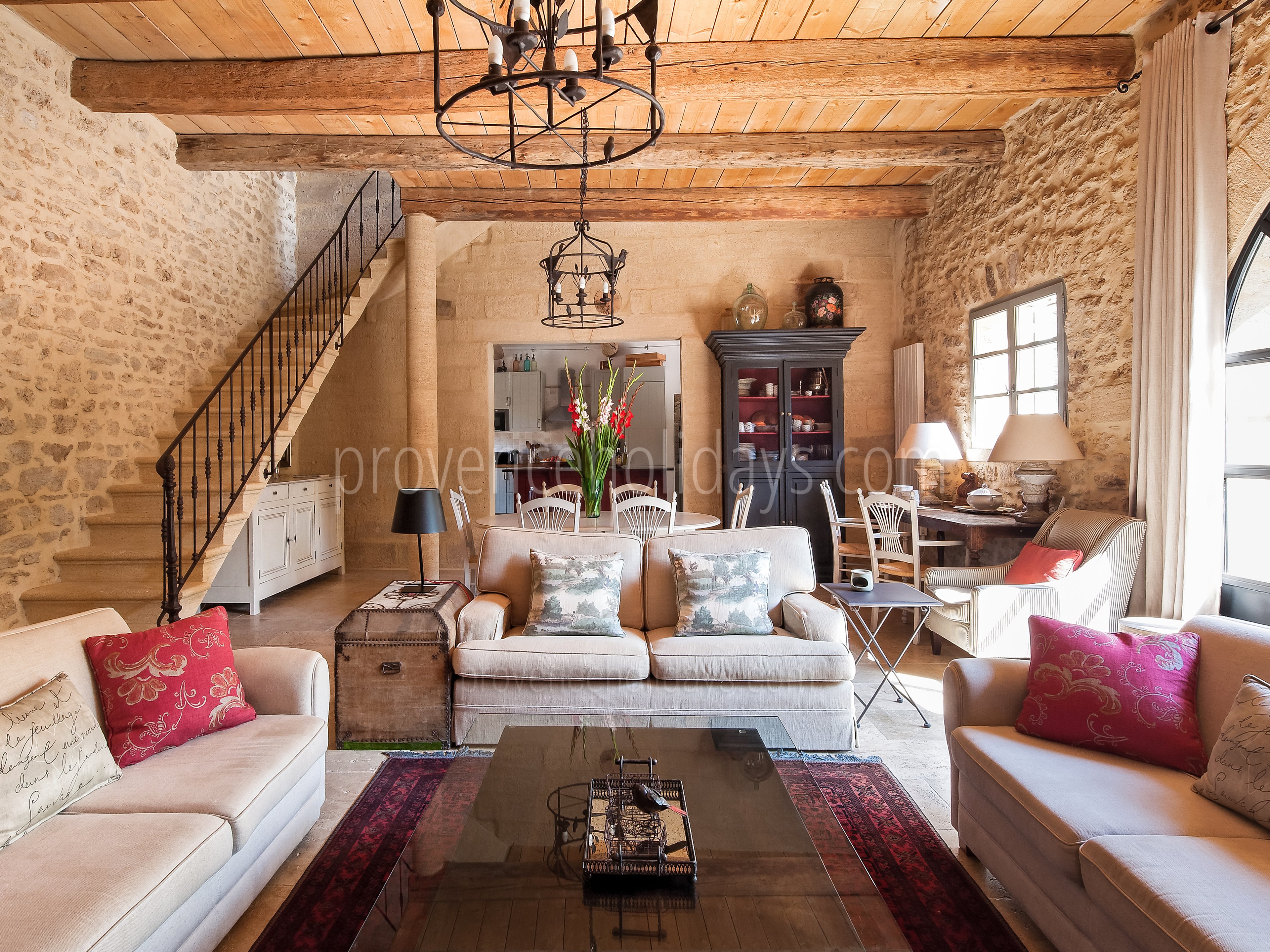 23 - Mas Pont-du-Gard: Villa: Interior