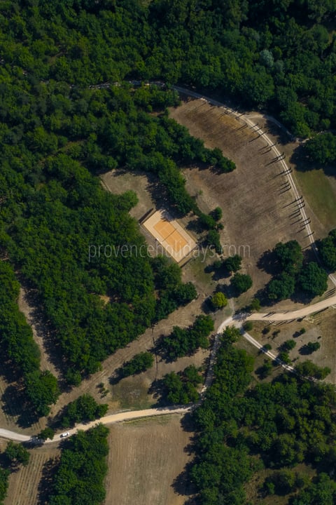 126 - Domaine des cascades: Villa: Exterior