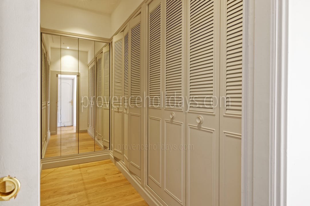 35 - Villa Garrigue: Villa: Interior