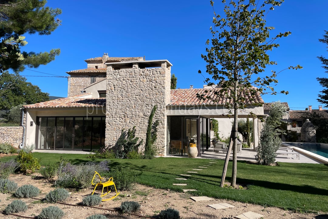 27 - Le Clos des Magnans: Villa: Exterior
