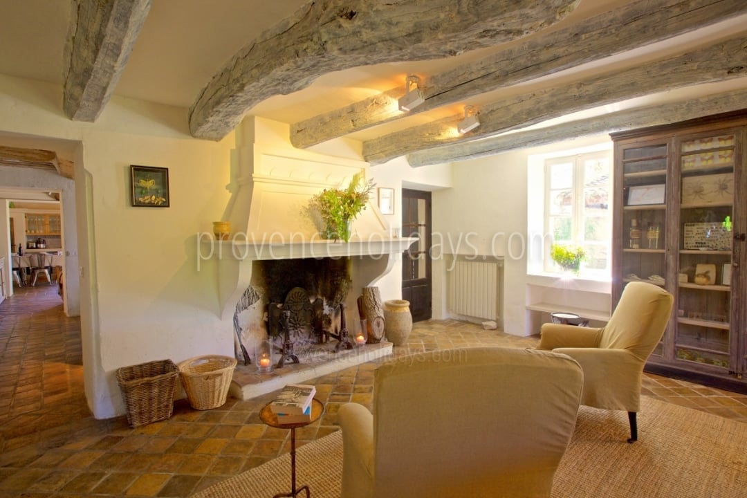 31 - Mas des Lavandes: Villa: Interior