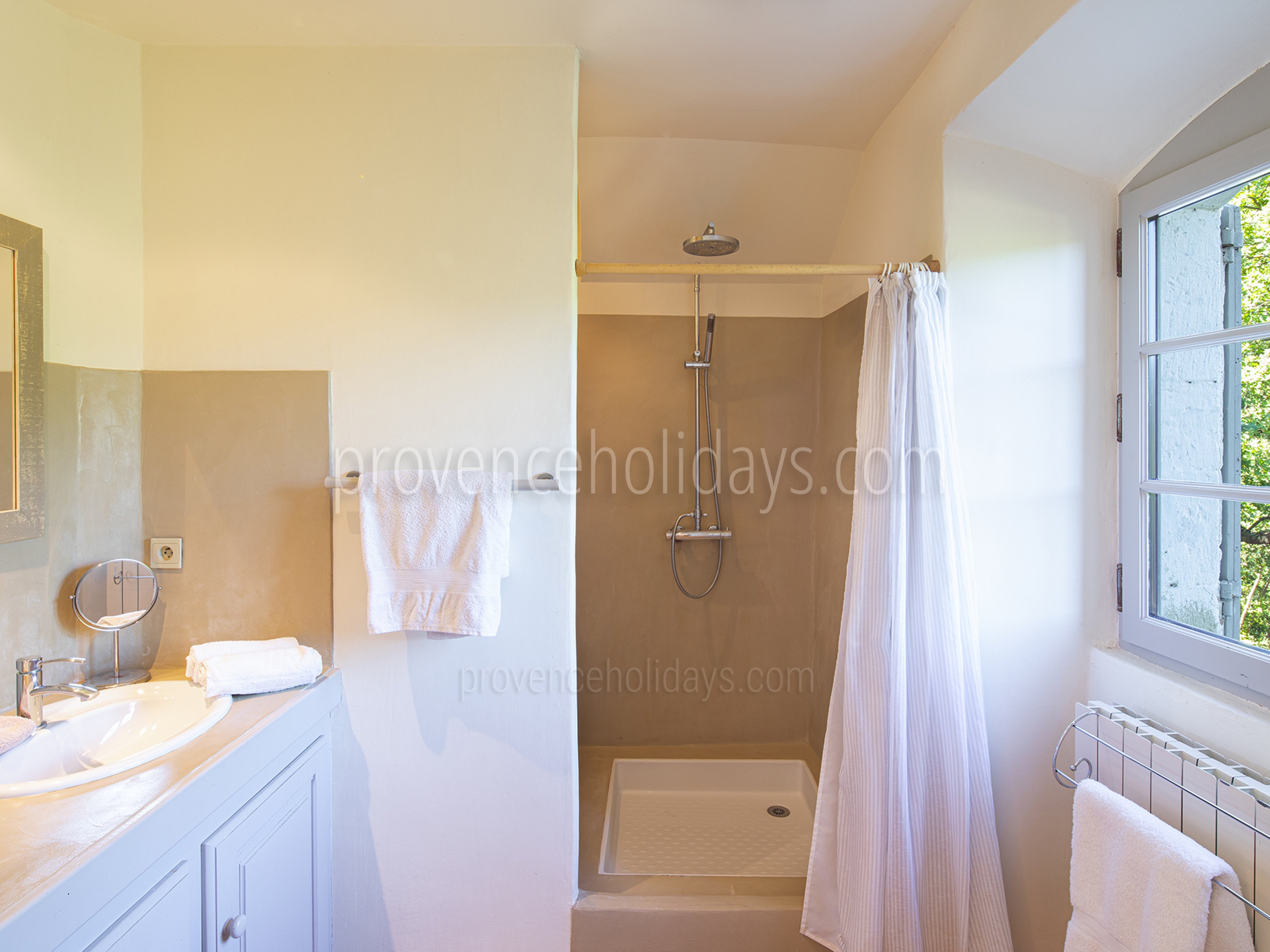37 - Mas Goult: Villa: Bathroom