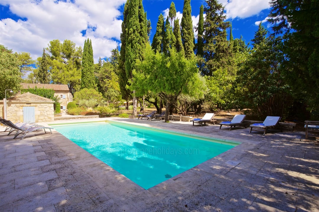 Beautifully renovated farmhouse with a private pool - Swimming Pool