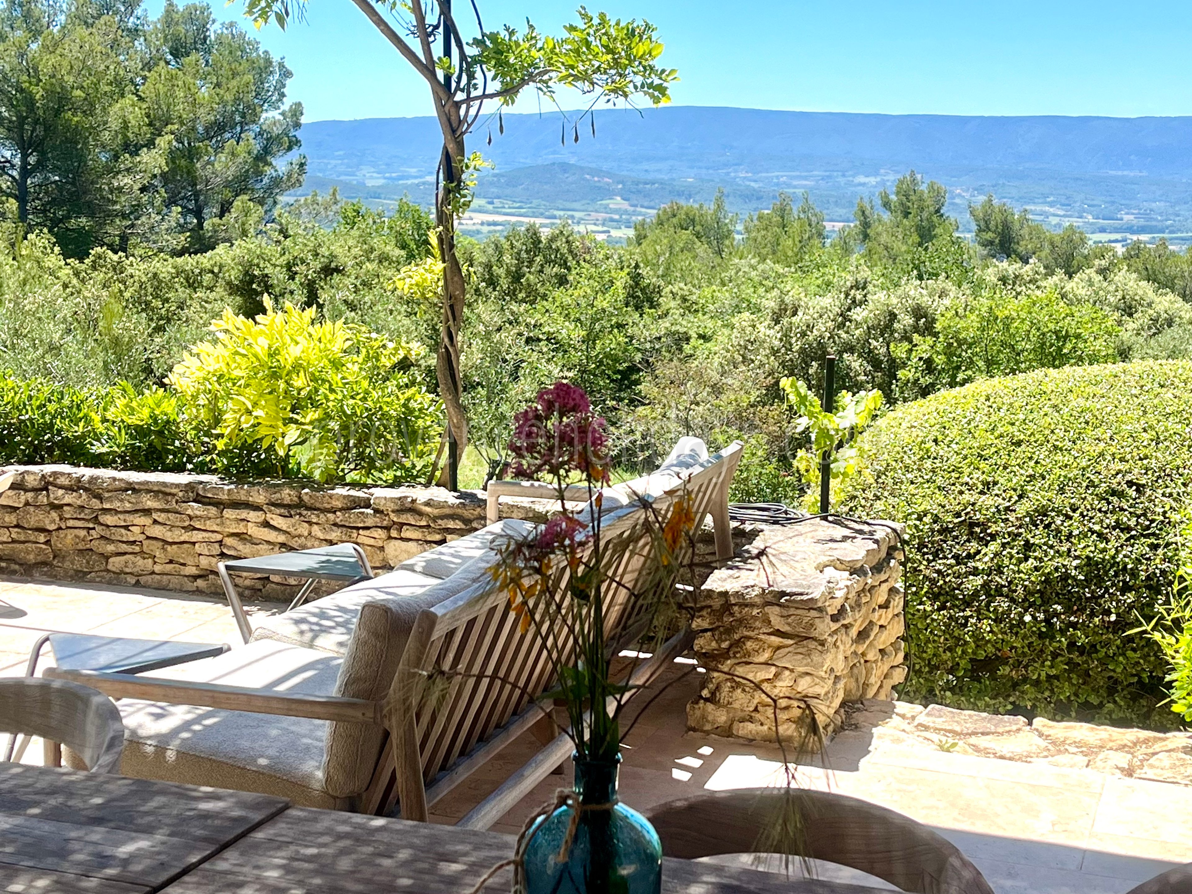 79 - Mas des Collines du Luberon: Villa: Exterior