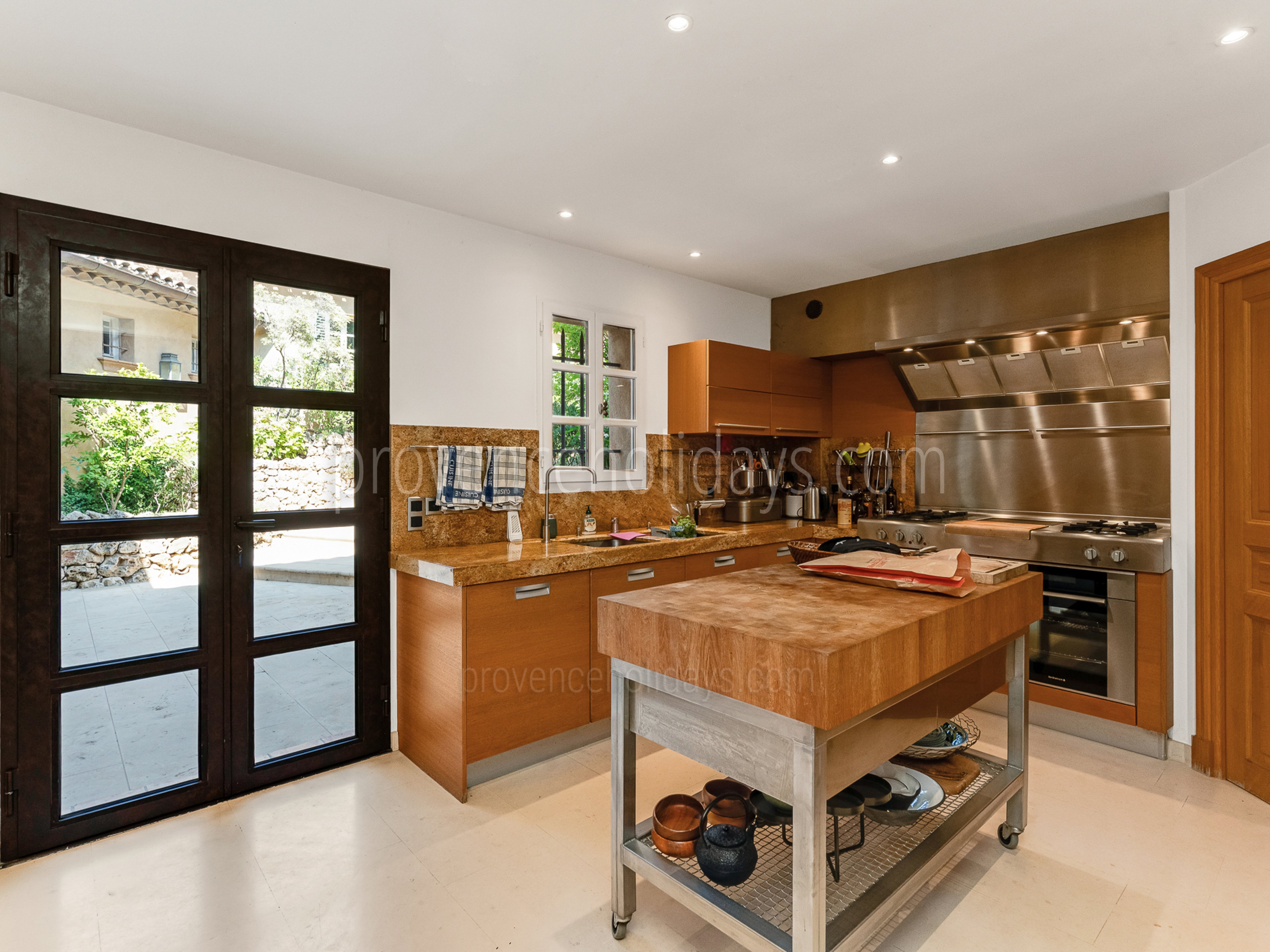 9 - Bastide Azurée: Villa: Interior