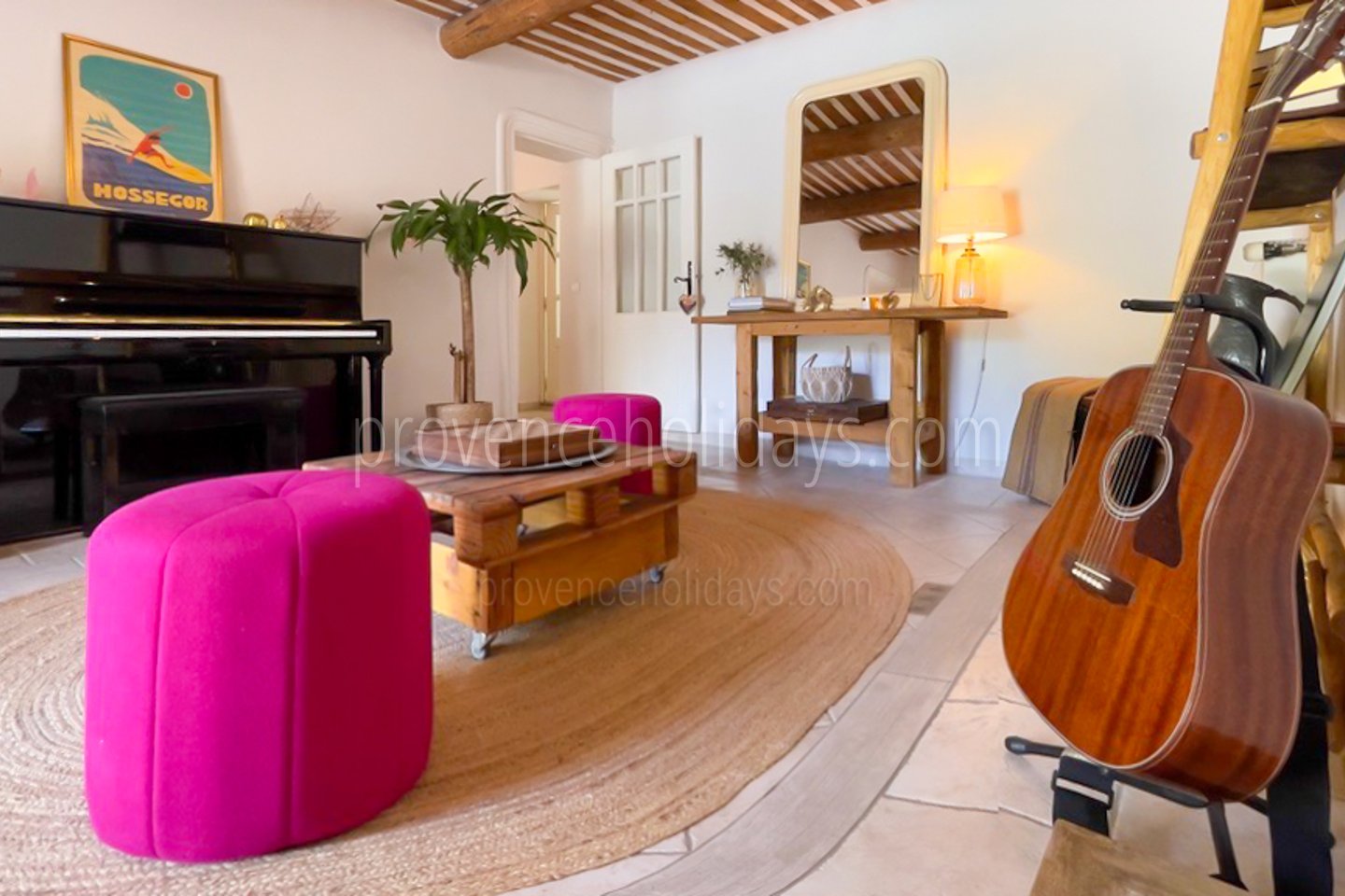 16 - Le Mas Chopin: Villa: Interior