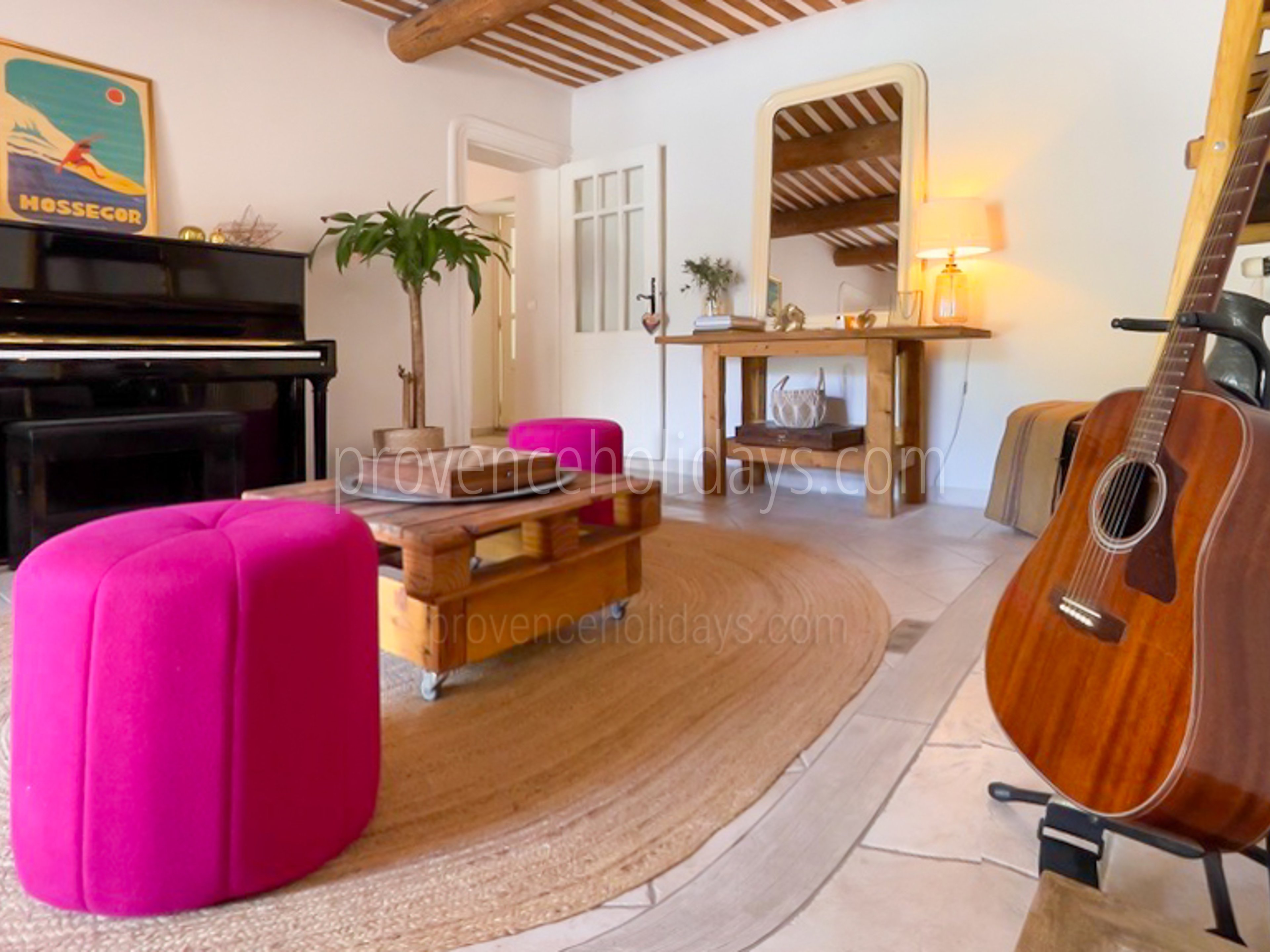 16 - Le Mas Chopin: Villa: Interior