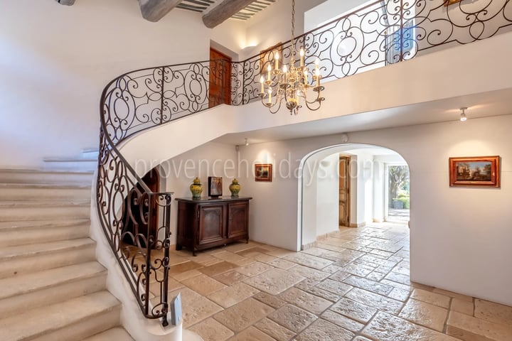 6 - Characterful mas in Vaison-la-Romaine: Villa: Interior