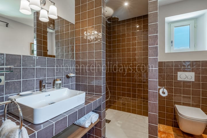 29 - Maison du Berger: Villa: Bathroom 2