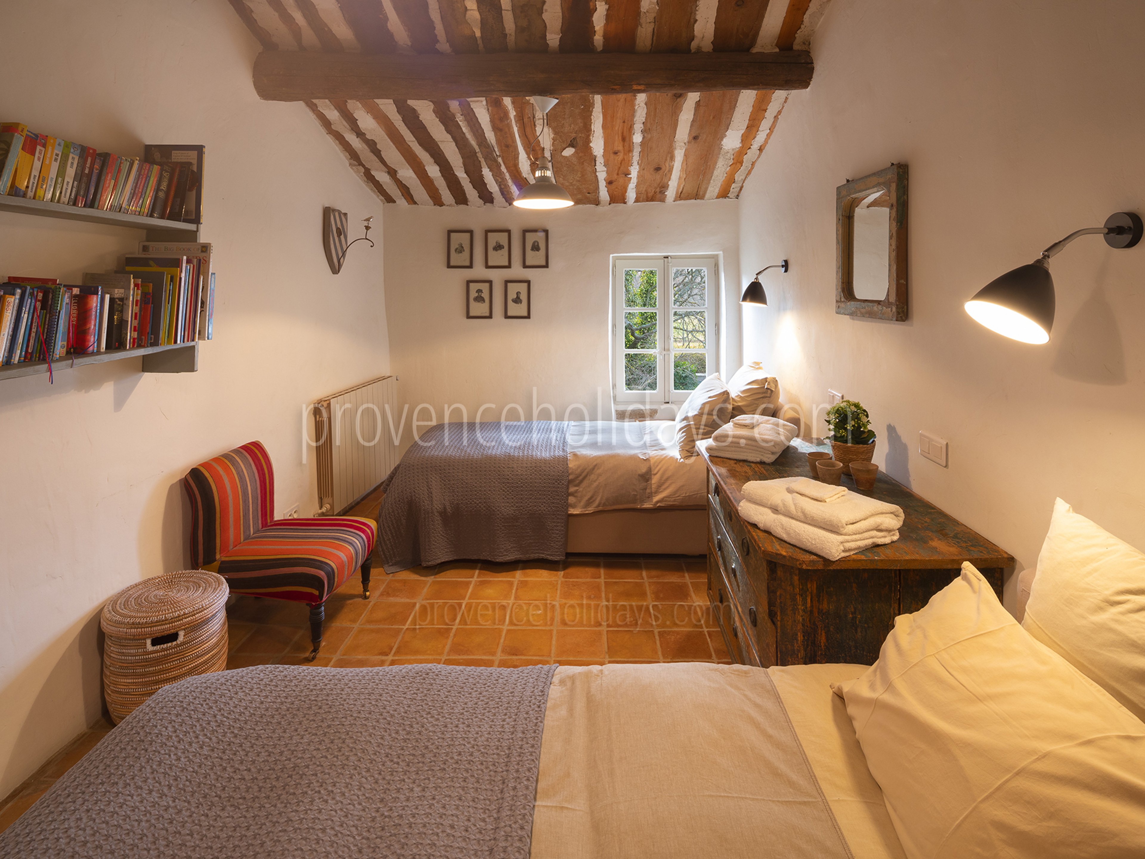 89 - Mas des Lavandes: Villa: Interior