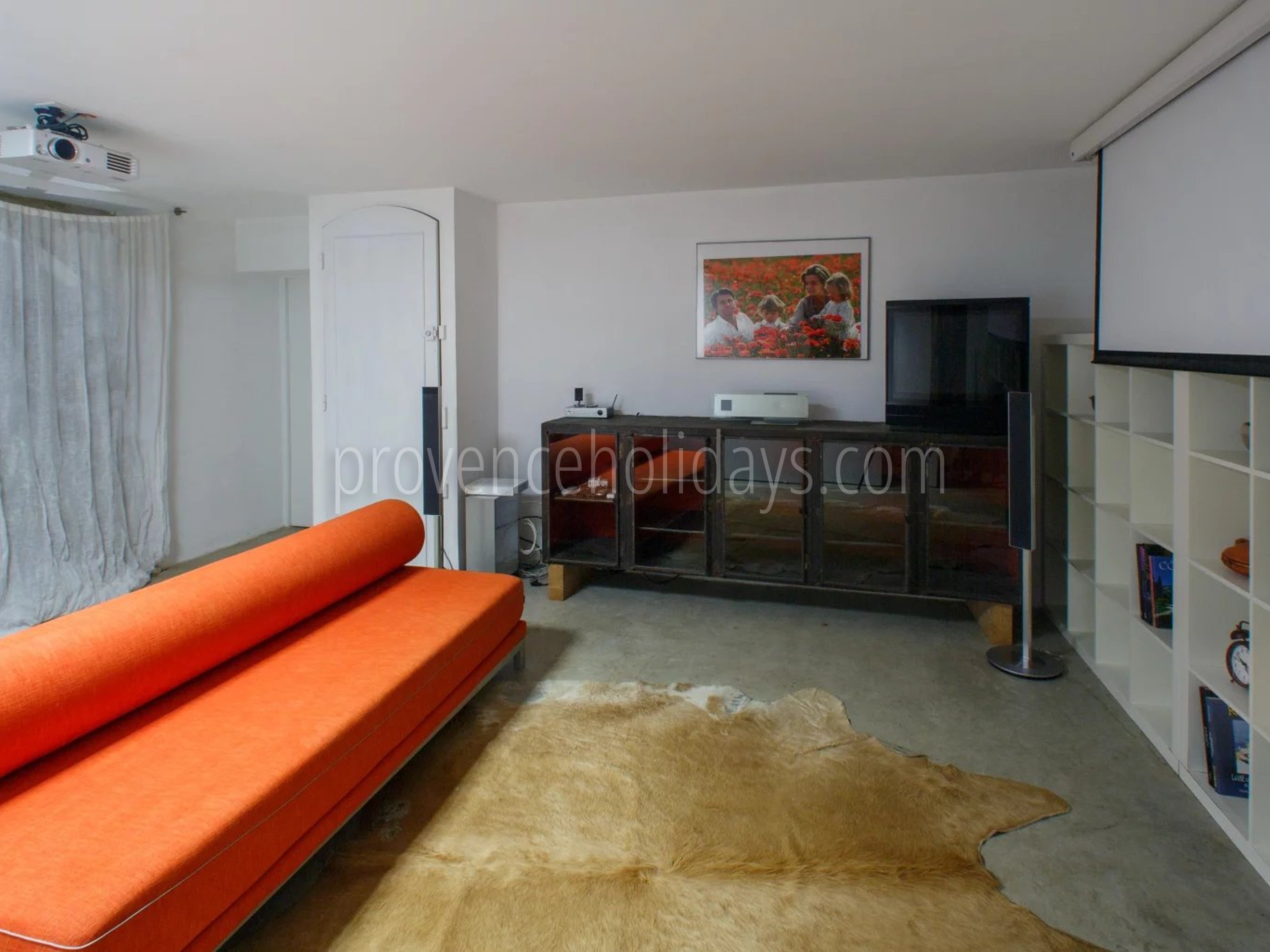 19 - Stone bastide with pool in Bonnieux: Villa: Interior