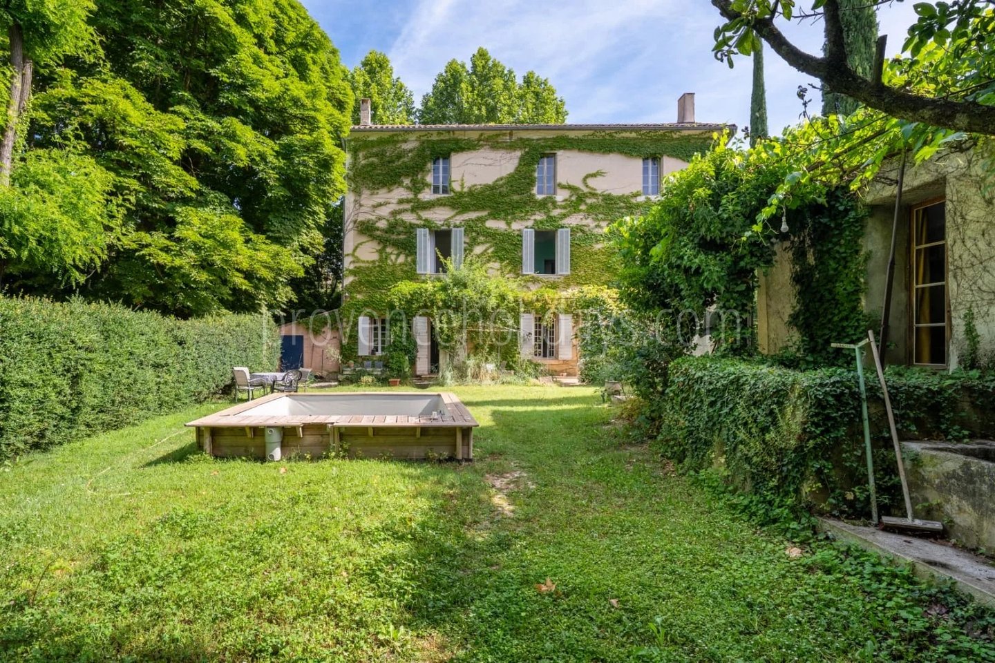3 - Stone bastide in Ansouis: Villa: Exterior