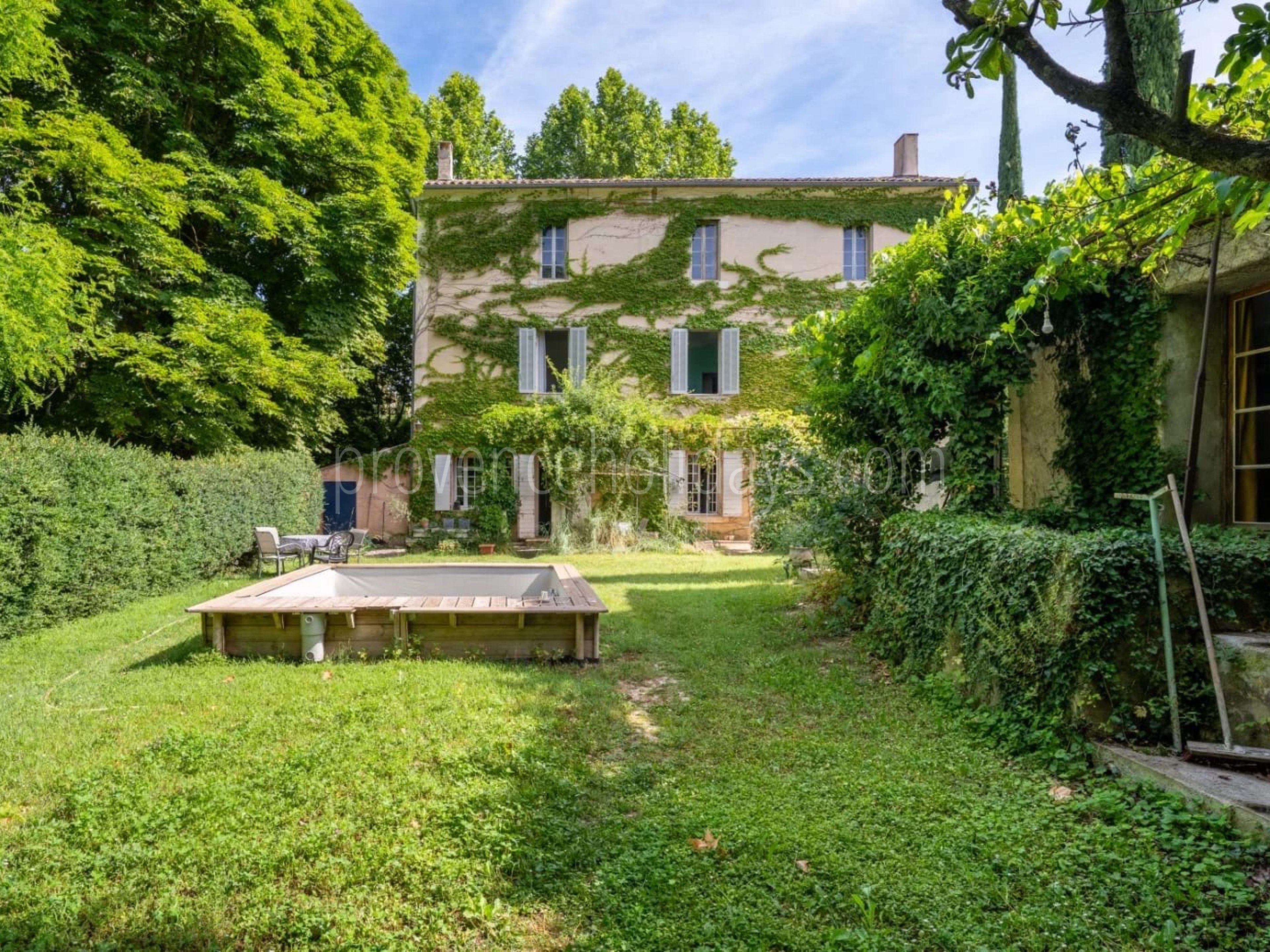 3 - Stone bastide in Ansouis: Villa: Exterior
