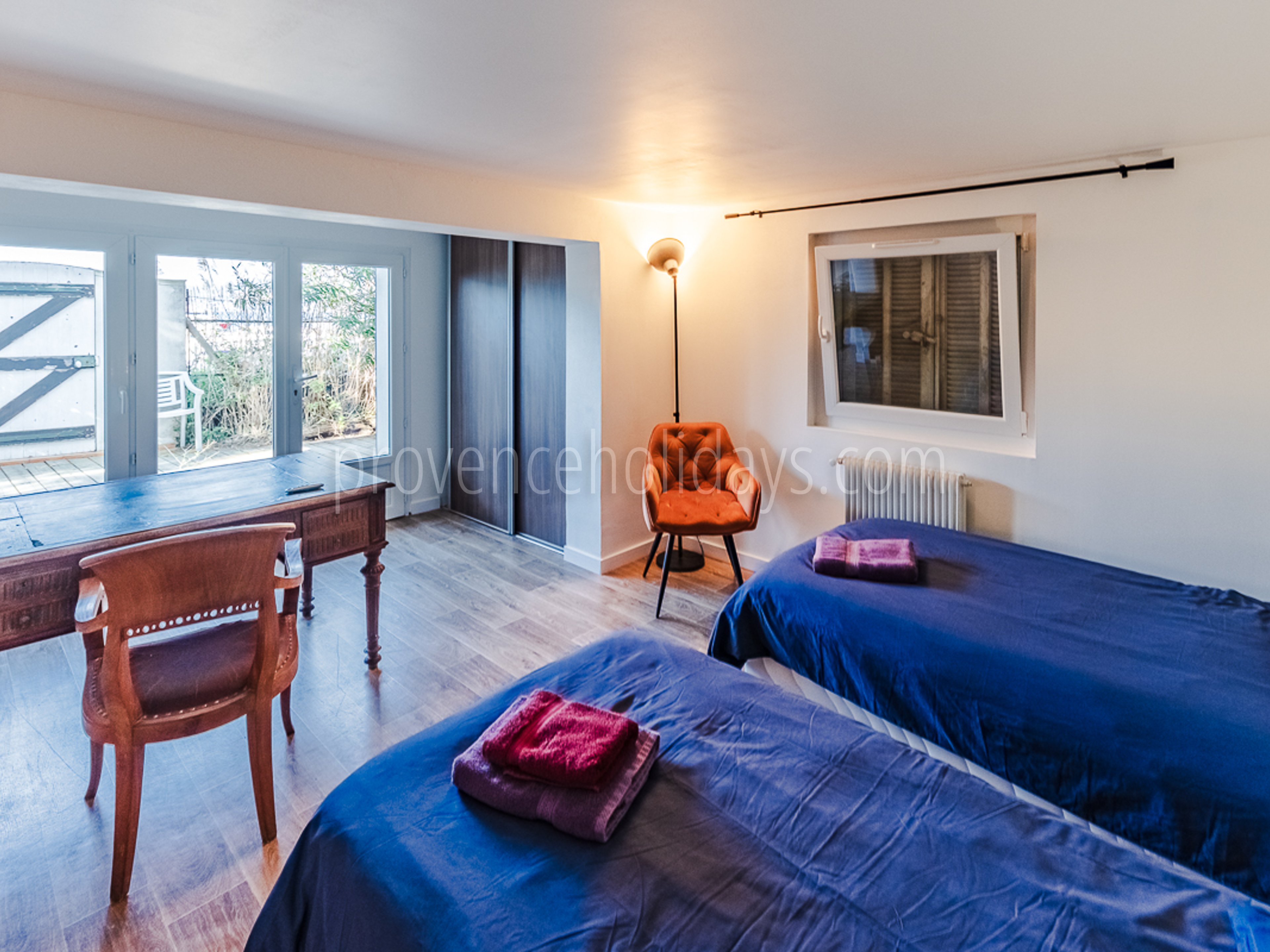 28 - Villa Les Pieds Dans L\'eau: Villa: Bedroom