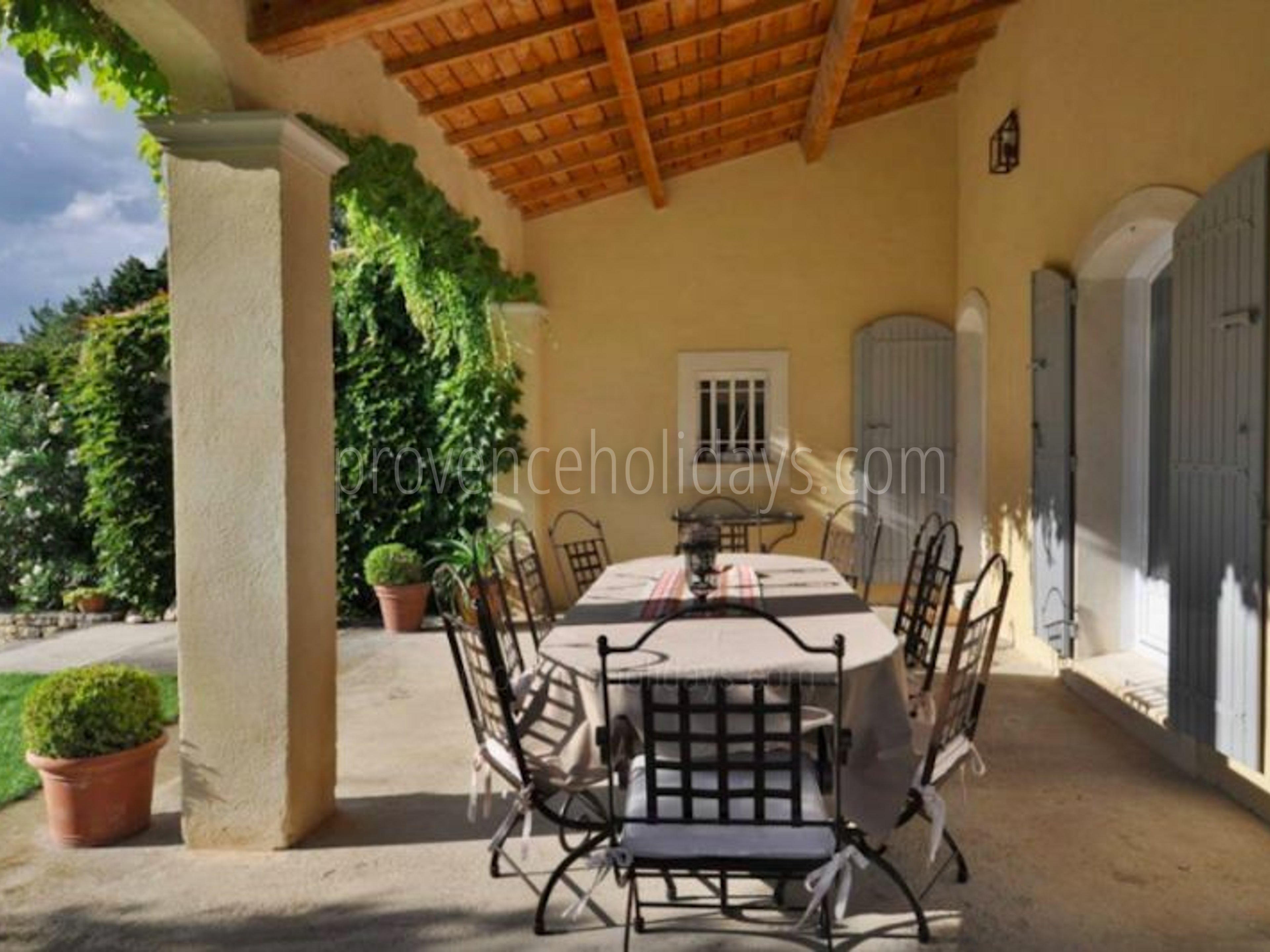 6 - Chez Sarah: Villa: Exterior