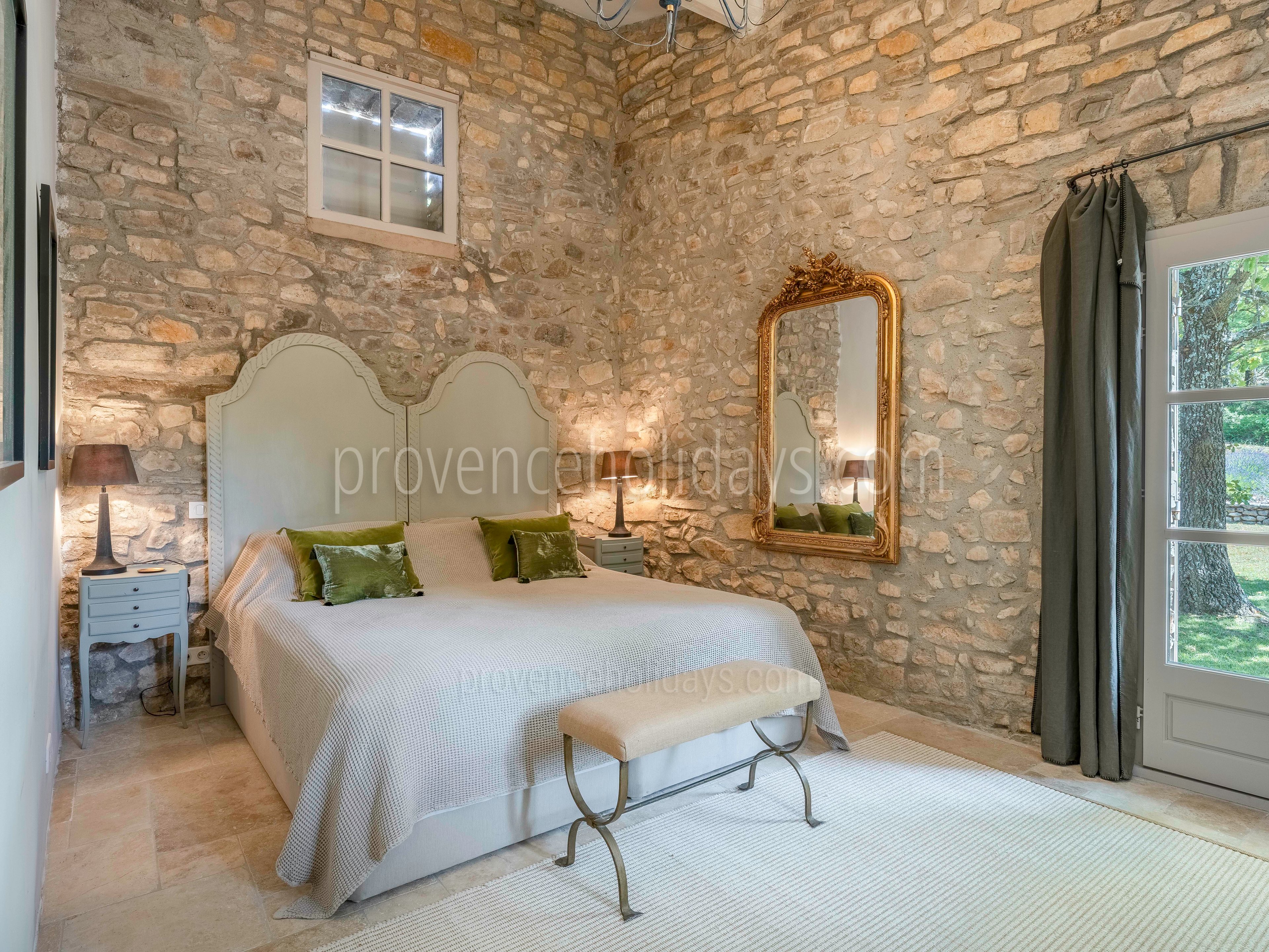 72 - Mas de Saint-Jean: Villa: Bedroom