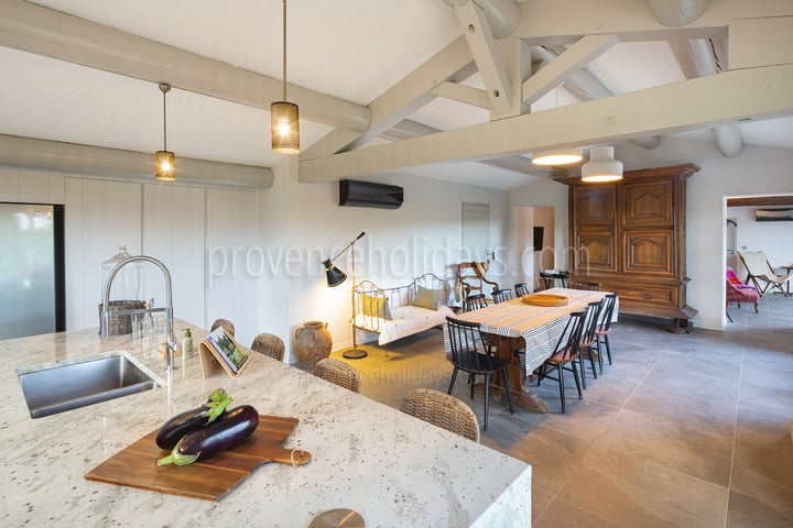 22 - Mas des Ocres: Villa: Interior