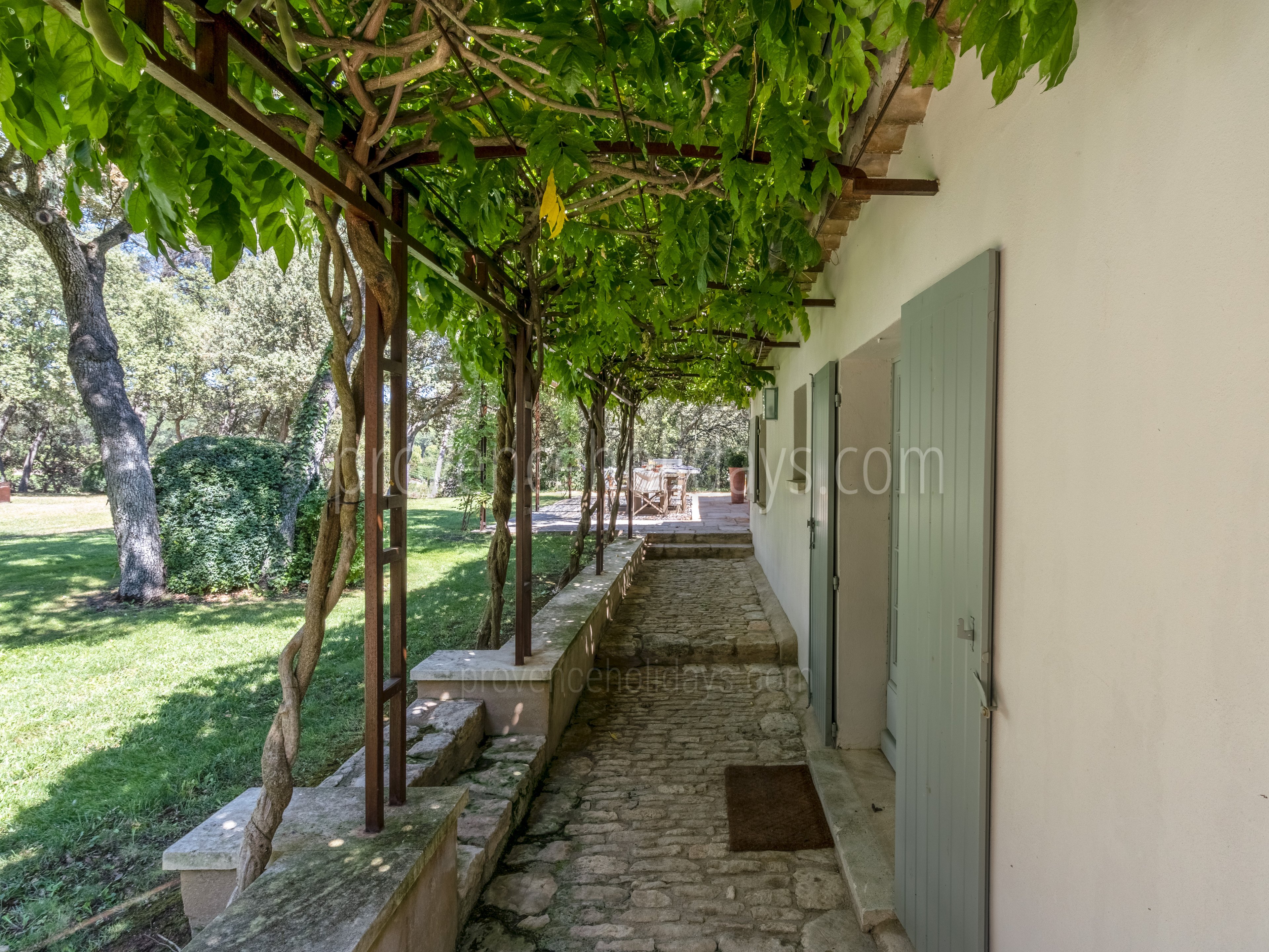 17 - Mas en Campagne: Villa: Exterior