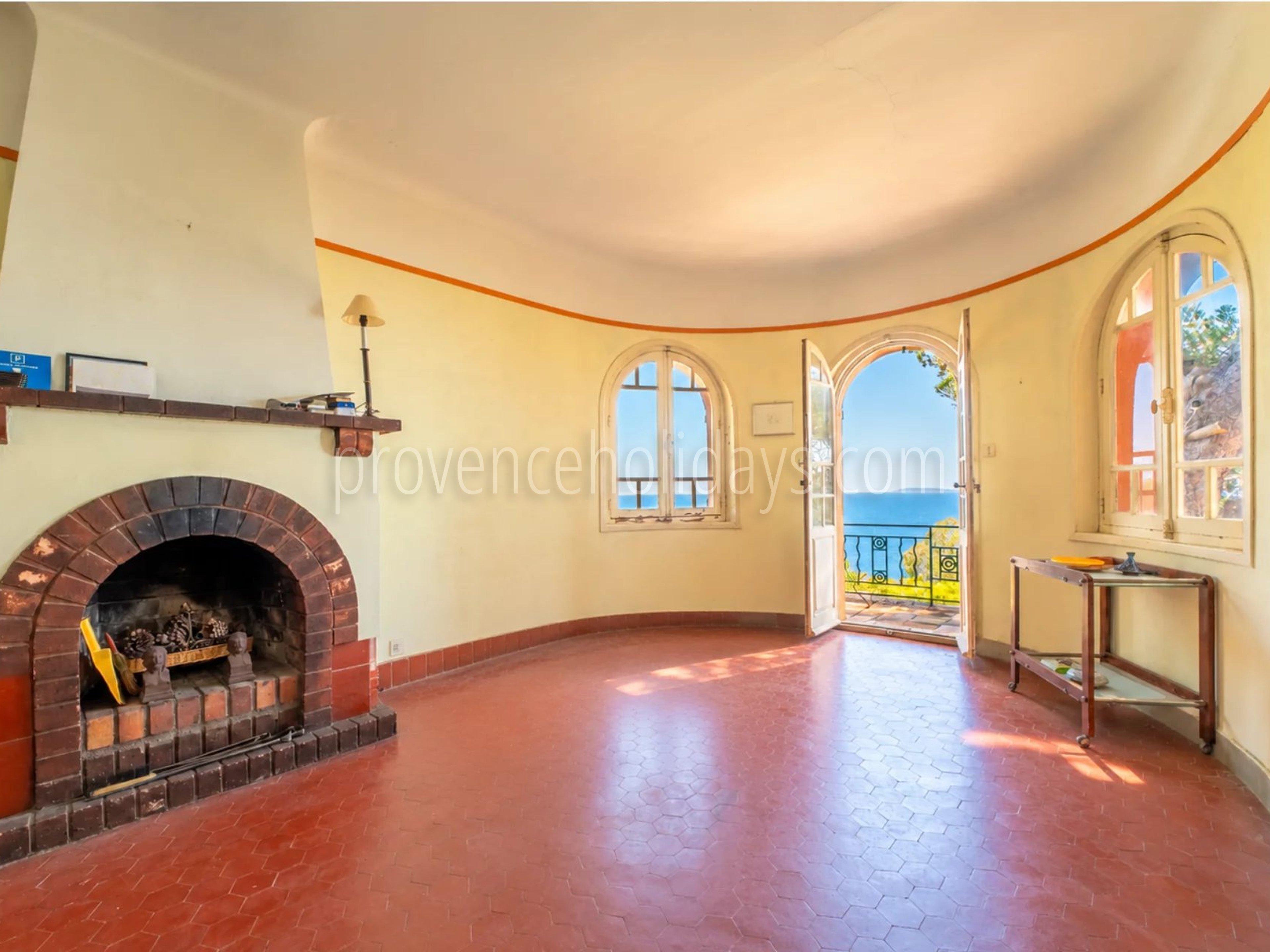 8 - Villa to renovate in Lavandou: Villa: Interior