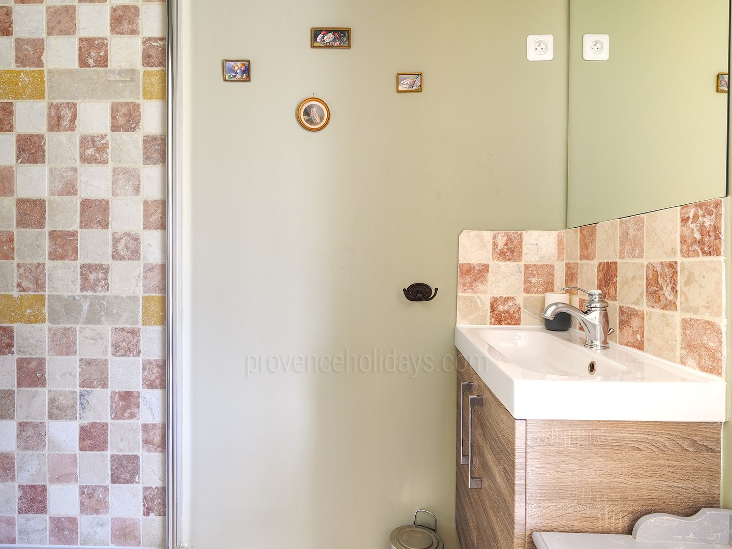 68 - Le Mas des Olives: Villa: Bathroom