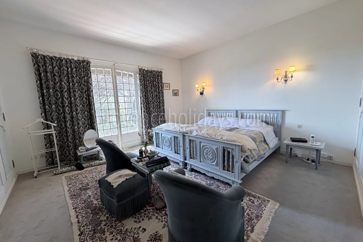 17 - Character bastide in Grimaud: Villa: Bedroom