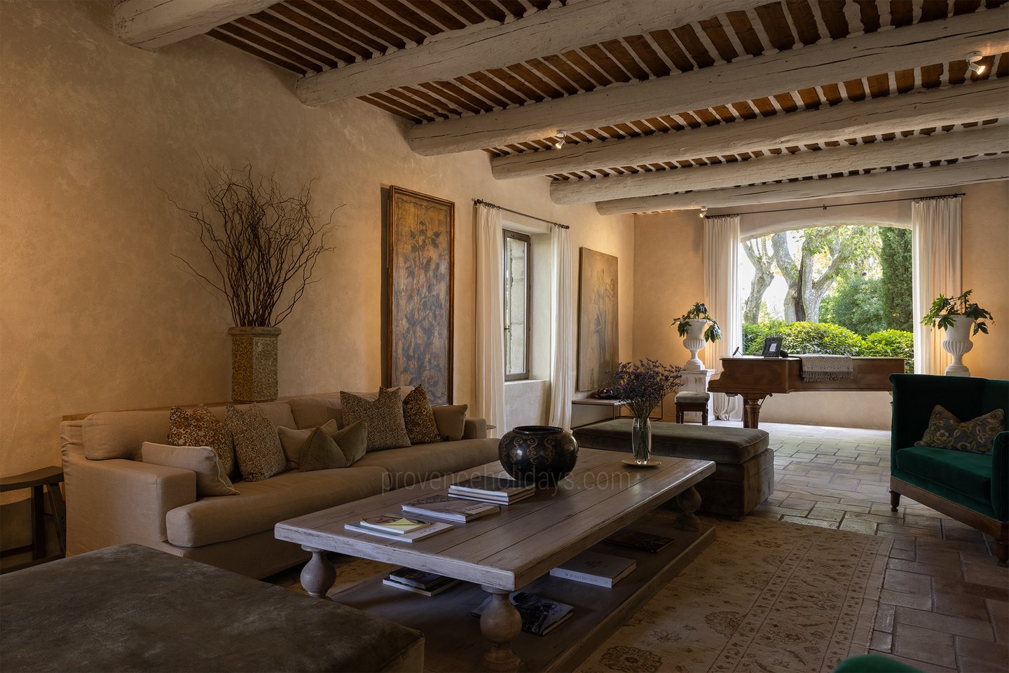 6 - Bastide Provençale: Villa: Interior