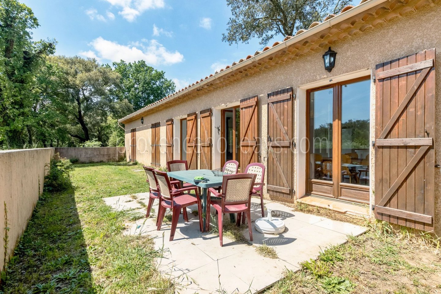 9 - Ruhiges Haus in Grimaud: Villa: Exterior
