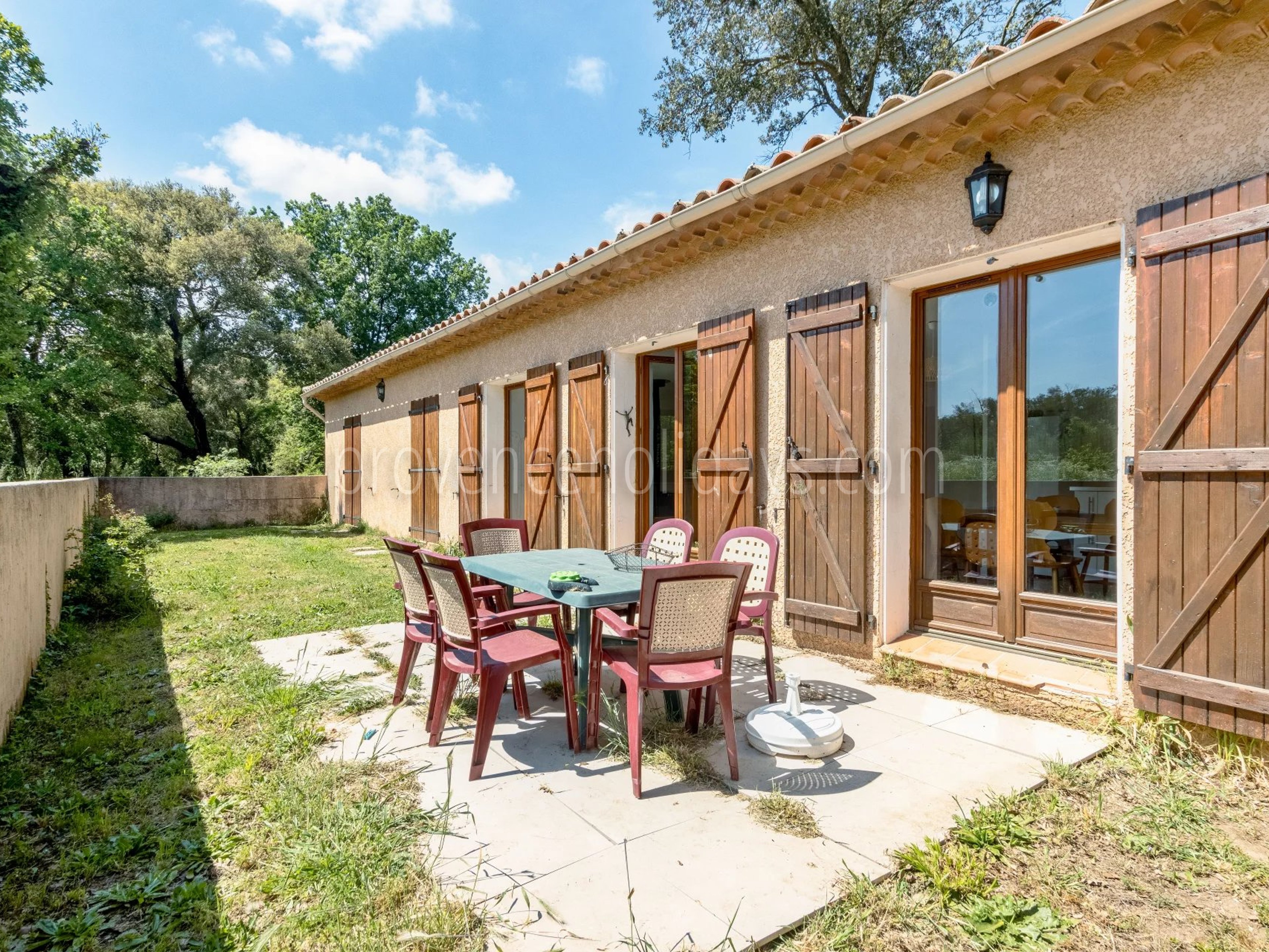 9 - Ruhiges Haus in Grimaud: Villa: Exterior