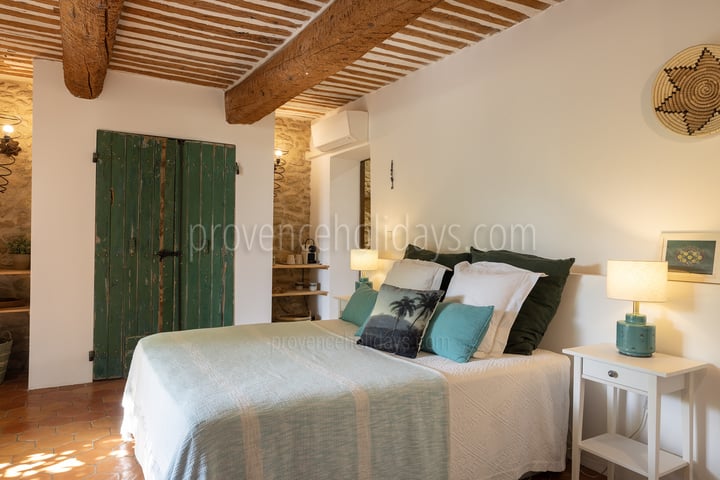 36 - Le Mas d\'Entraigues: Villa: Bedroom 1