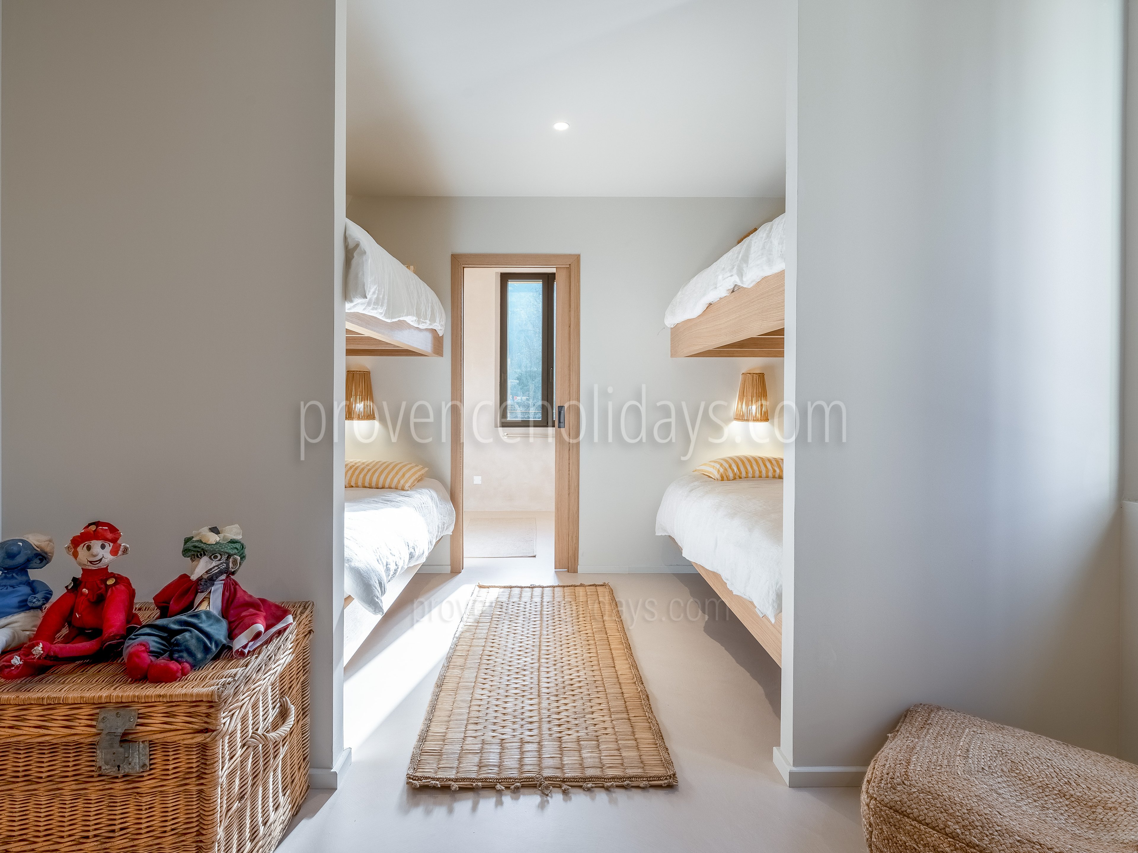 35 - Domaine de la Sorgue: Villa: Bedroom