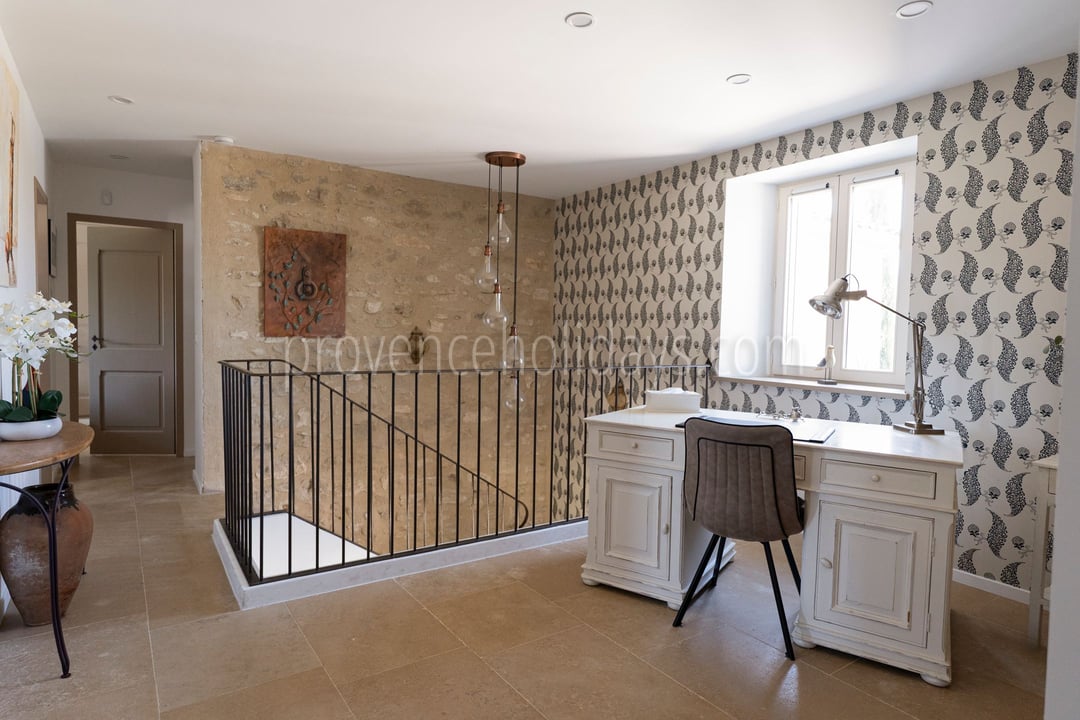 33 - L’Orée des Lavandes: Villa: Interior