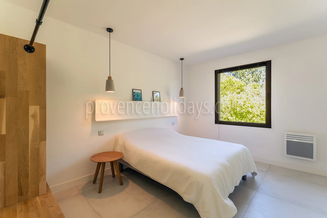 13 - Single-storey villa in Eygalières: Villa: Bedroom