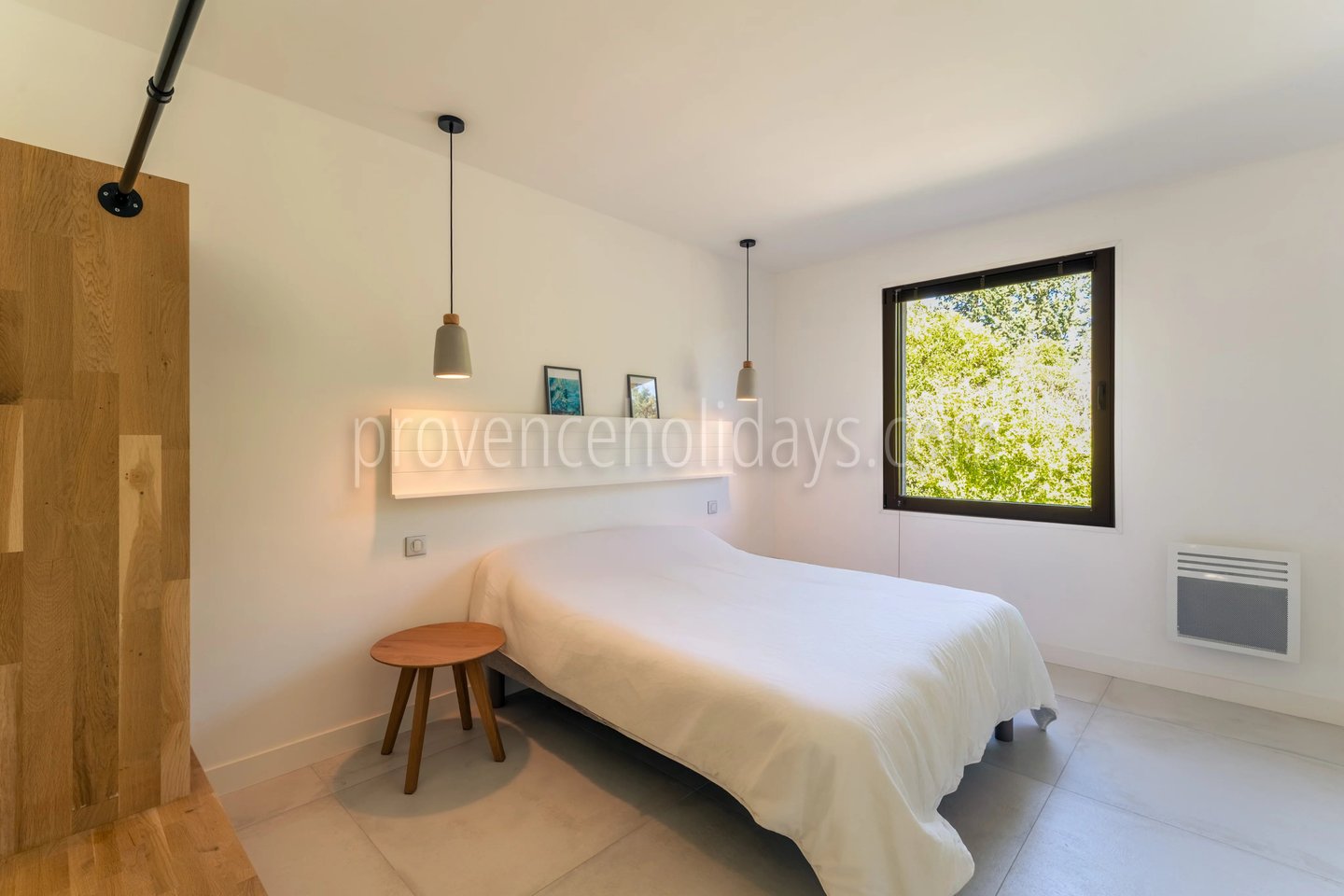 13 - Single-storey villa in Eygalières: Villa: Bedroom