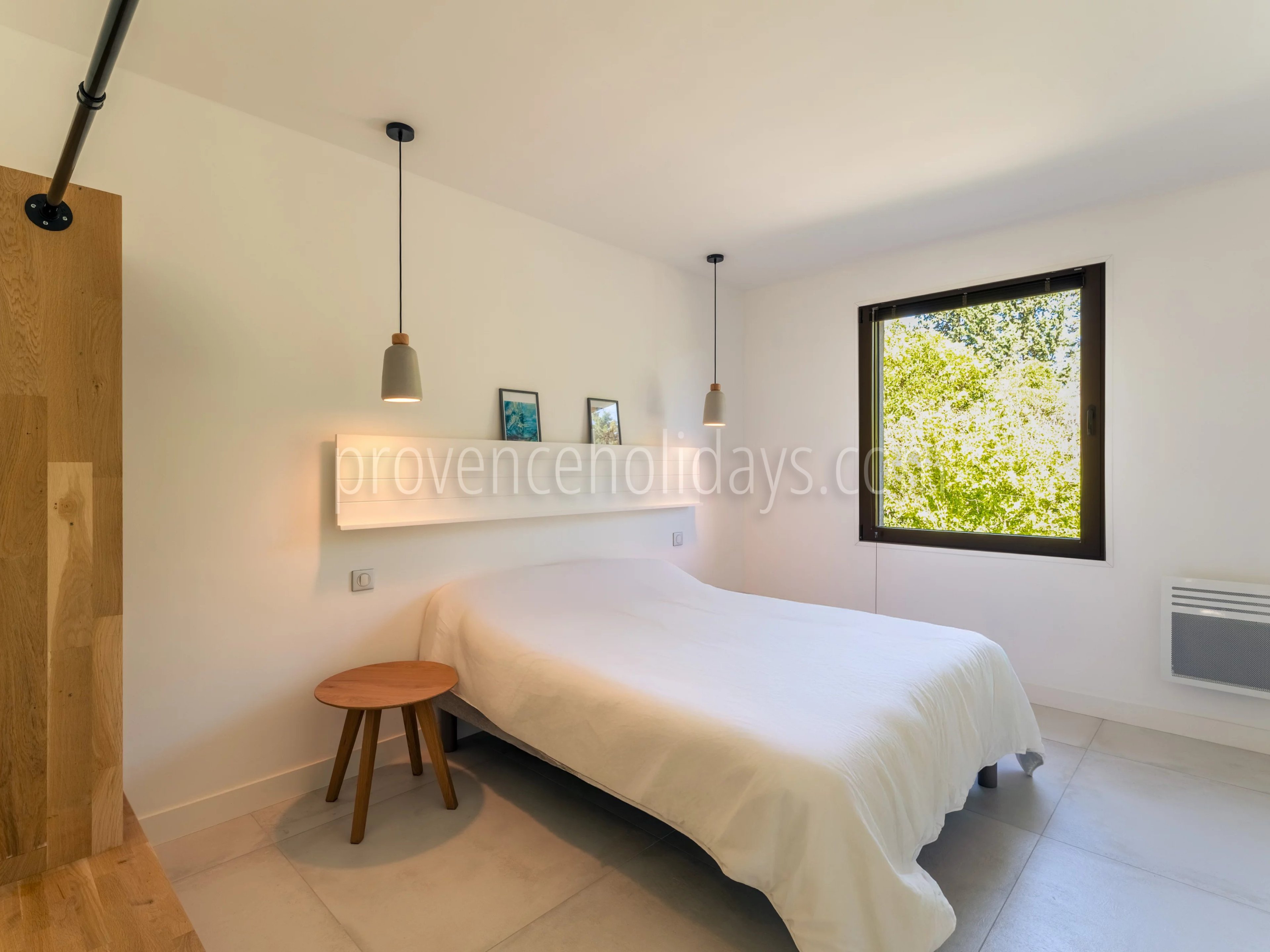 13 - Single-storey villa in Eygalières: Villa: Bedroom