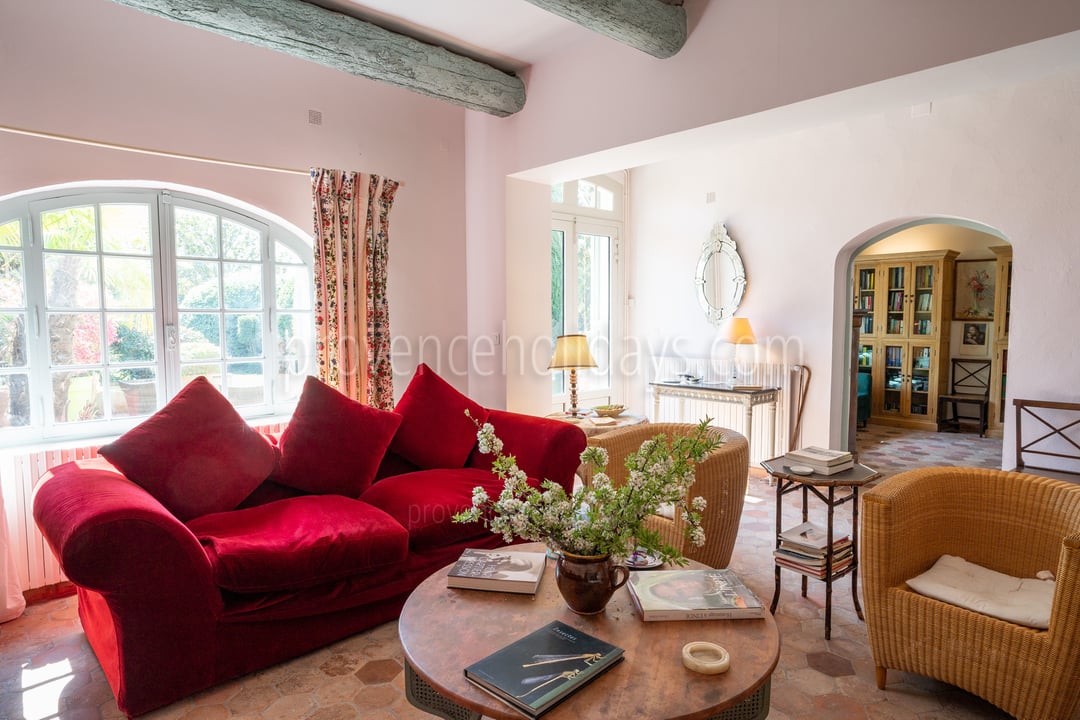 15 - Mas des Valettes: Villa: Interior