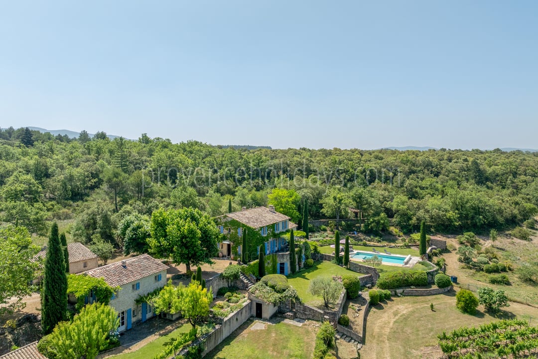 33 - Le Mas de Bonnieux: Villa: Exterior