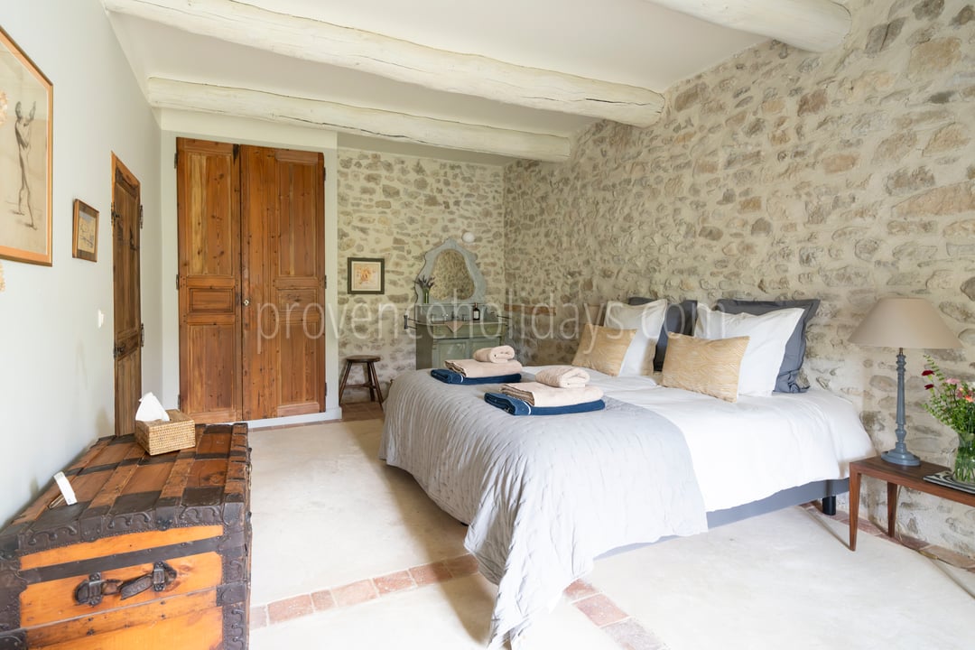 82 - La Bastide Neuve: Villa: Bedroom