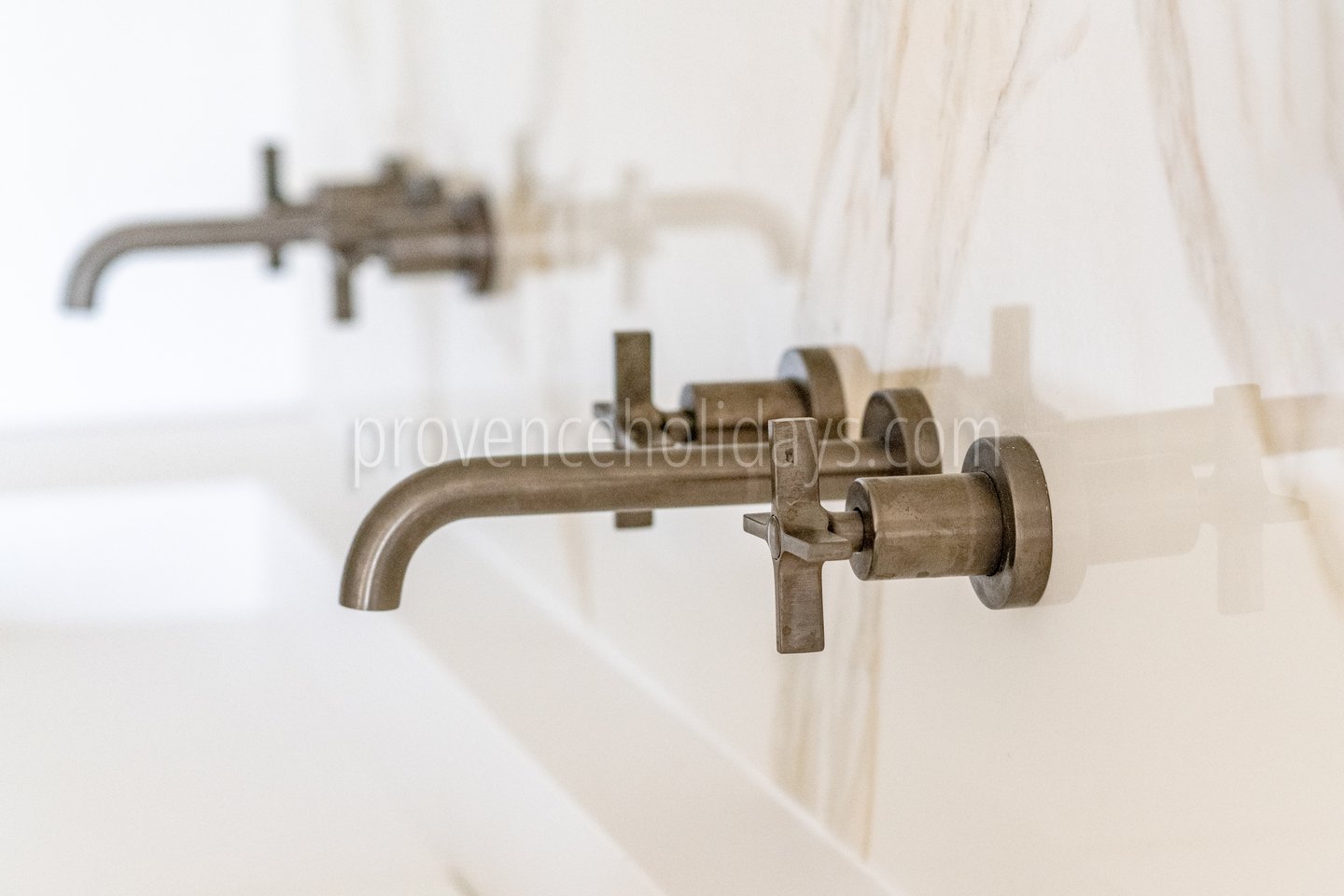 21 - Mas des Collines du Luberon: Villa: Bedroom