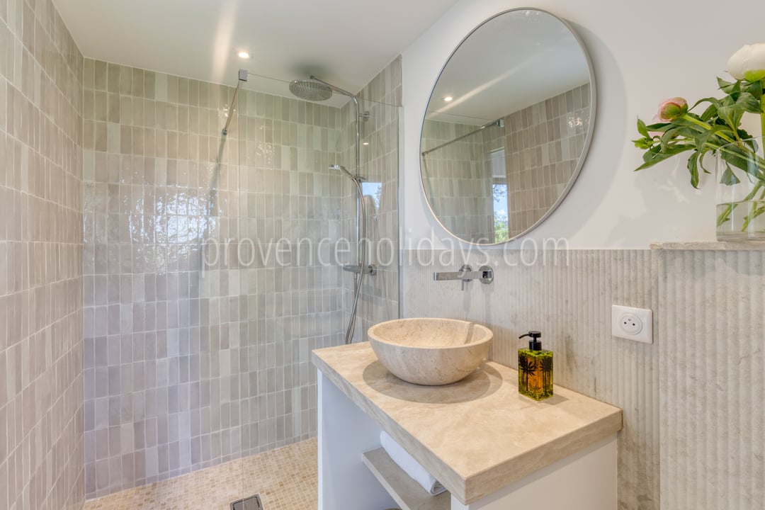 10 - Villa Pearl II: Villa: Bathroom