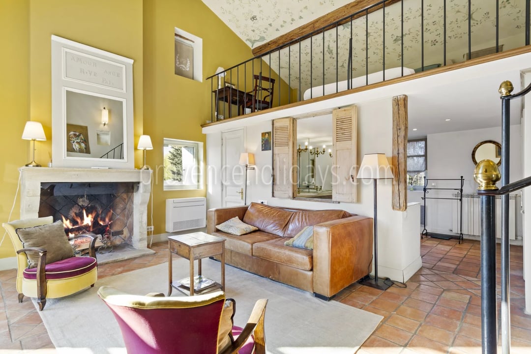 15 - Character mas in Gordes: Villa: Interior