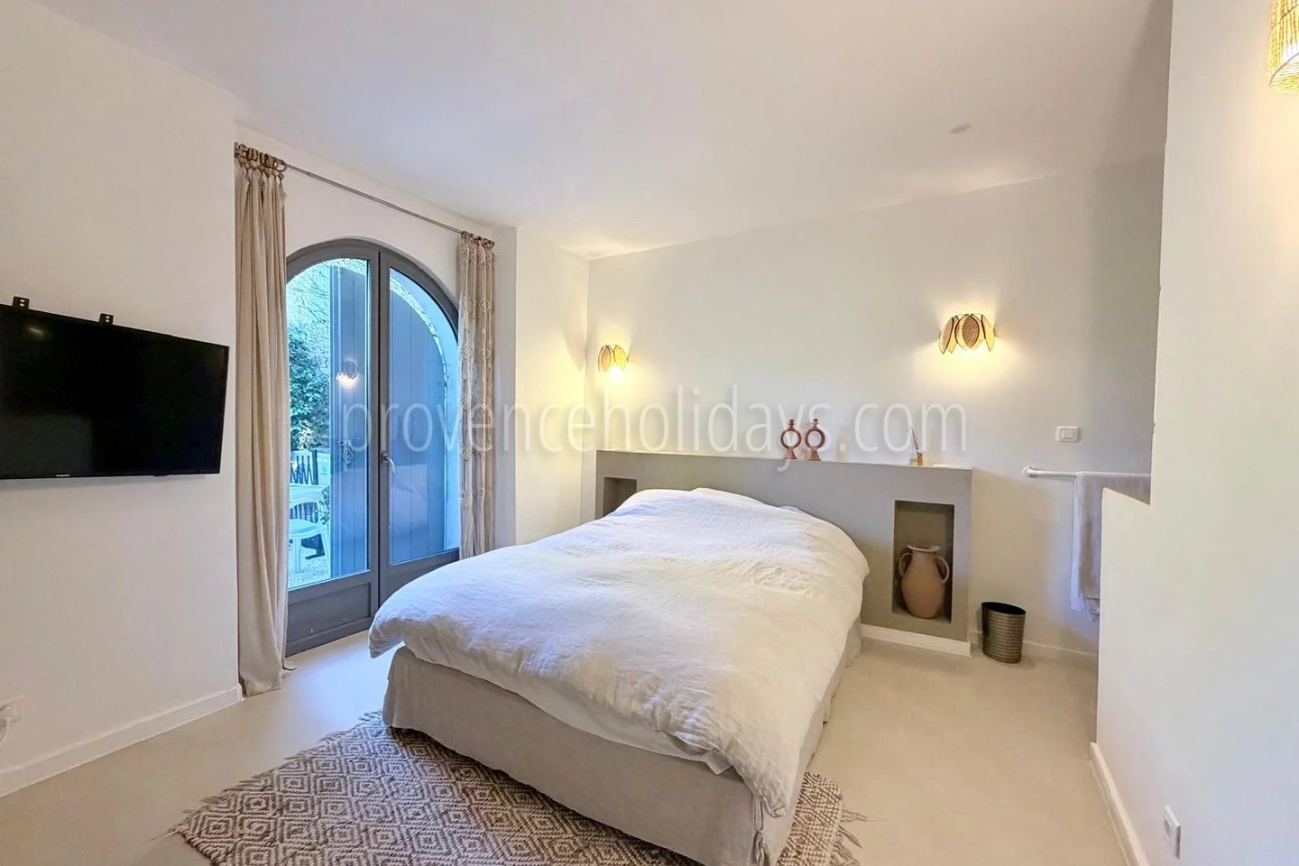 8 - Single-storey mas in Gassin: Villa: Bedroom