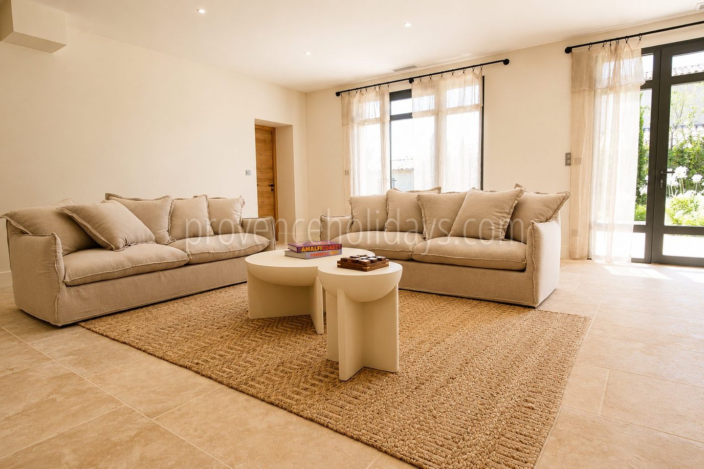 14 - Villa within walking distance of Maussane-les-Alpilles: Villa: Interior